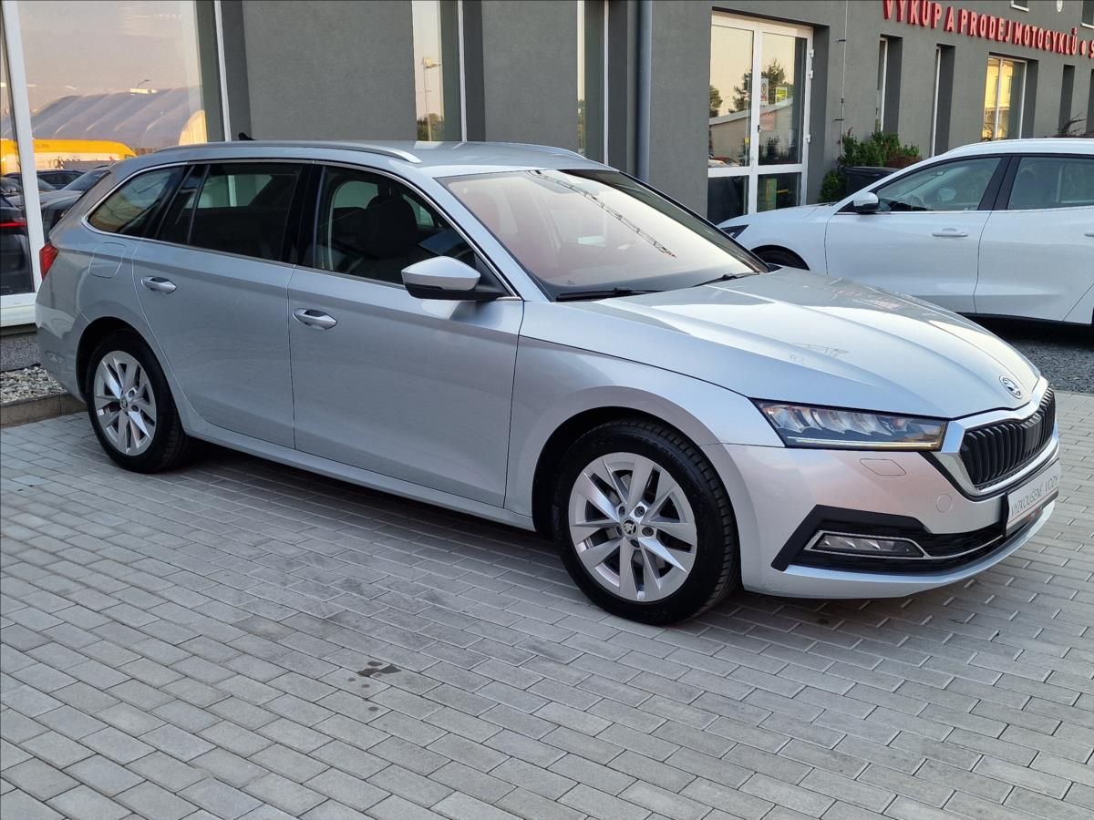 Škoda Octavia, 2.0TDI 110kW 4x4 DSG Style,ČR - fotka 2