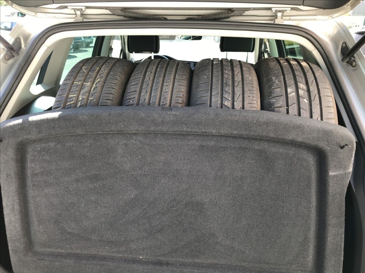 Volkswagen Tiguan, 2,0 TDi 4x4 110kW - fotka 6