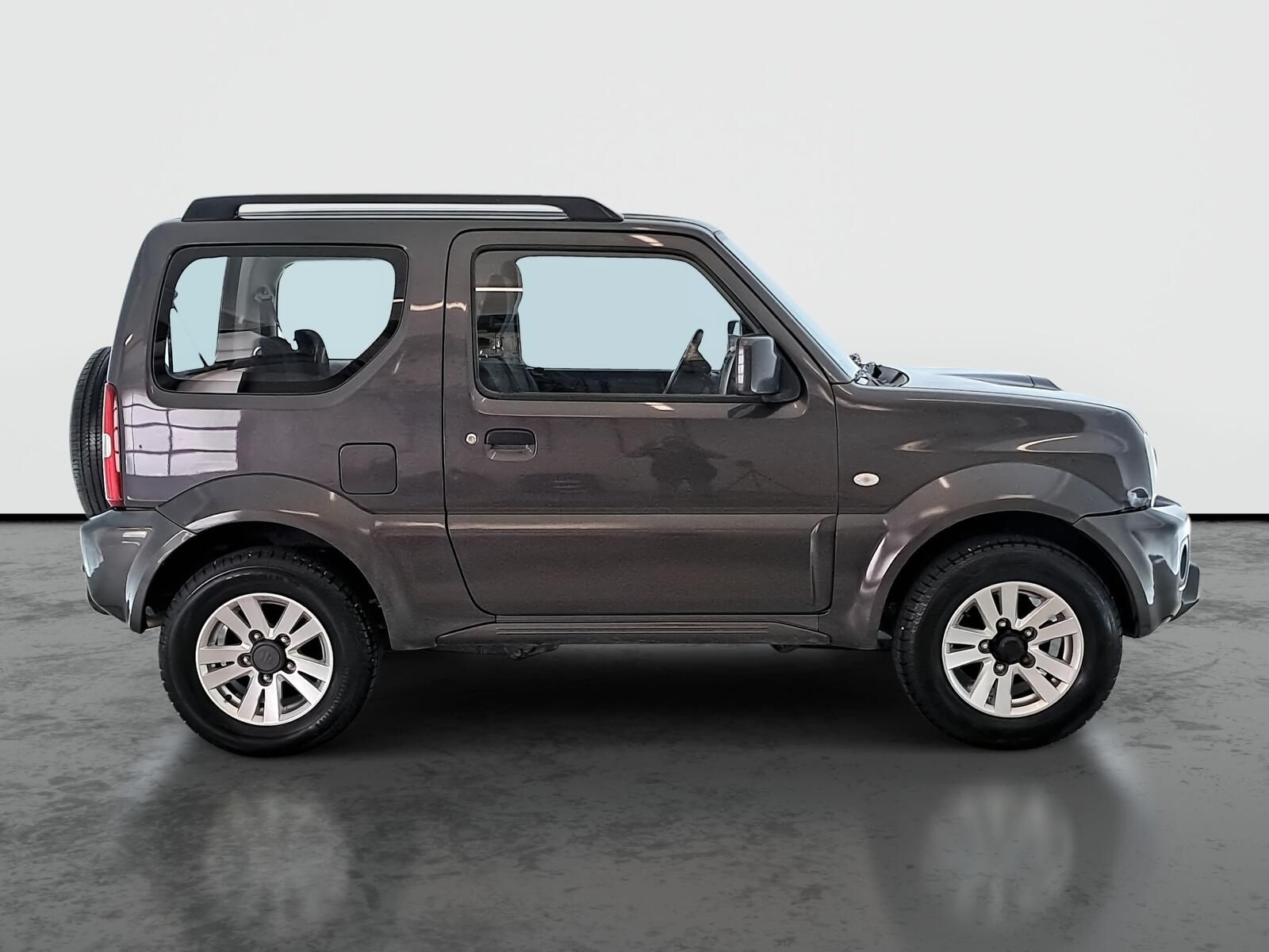 Suzuki Jimny, 1.3 16V, 4X4 - fotka 6