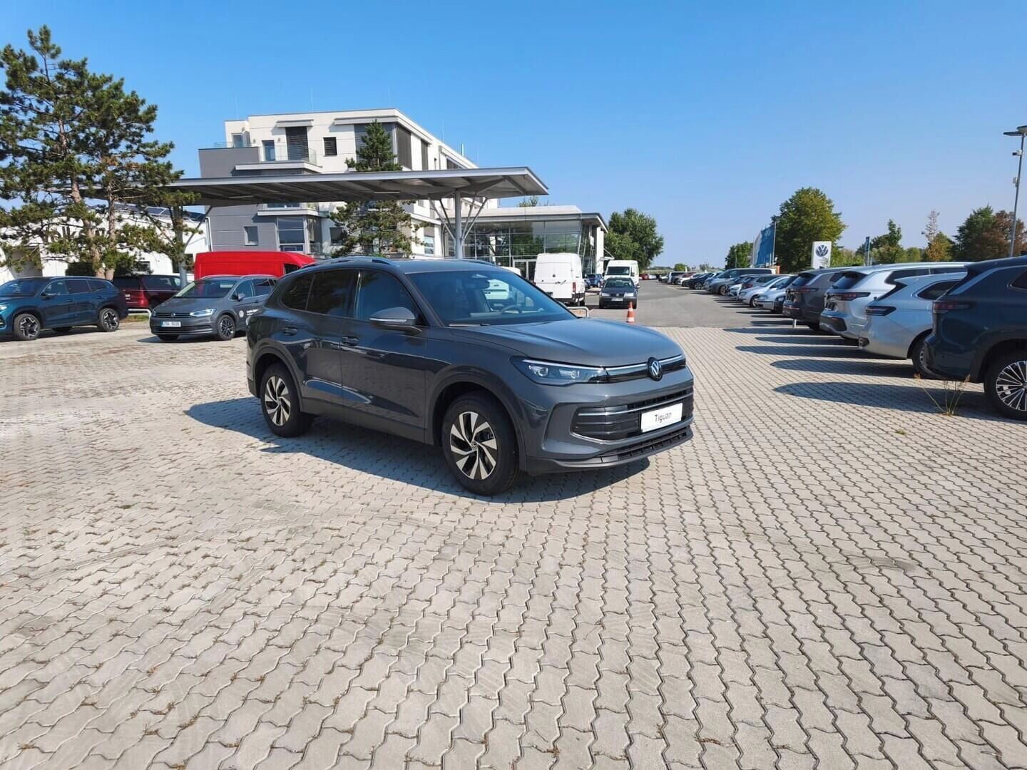 Volkswagen Tiguan, People 1,5 eTSI mHEV 96 kW - fotka 3