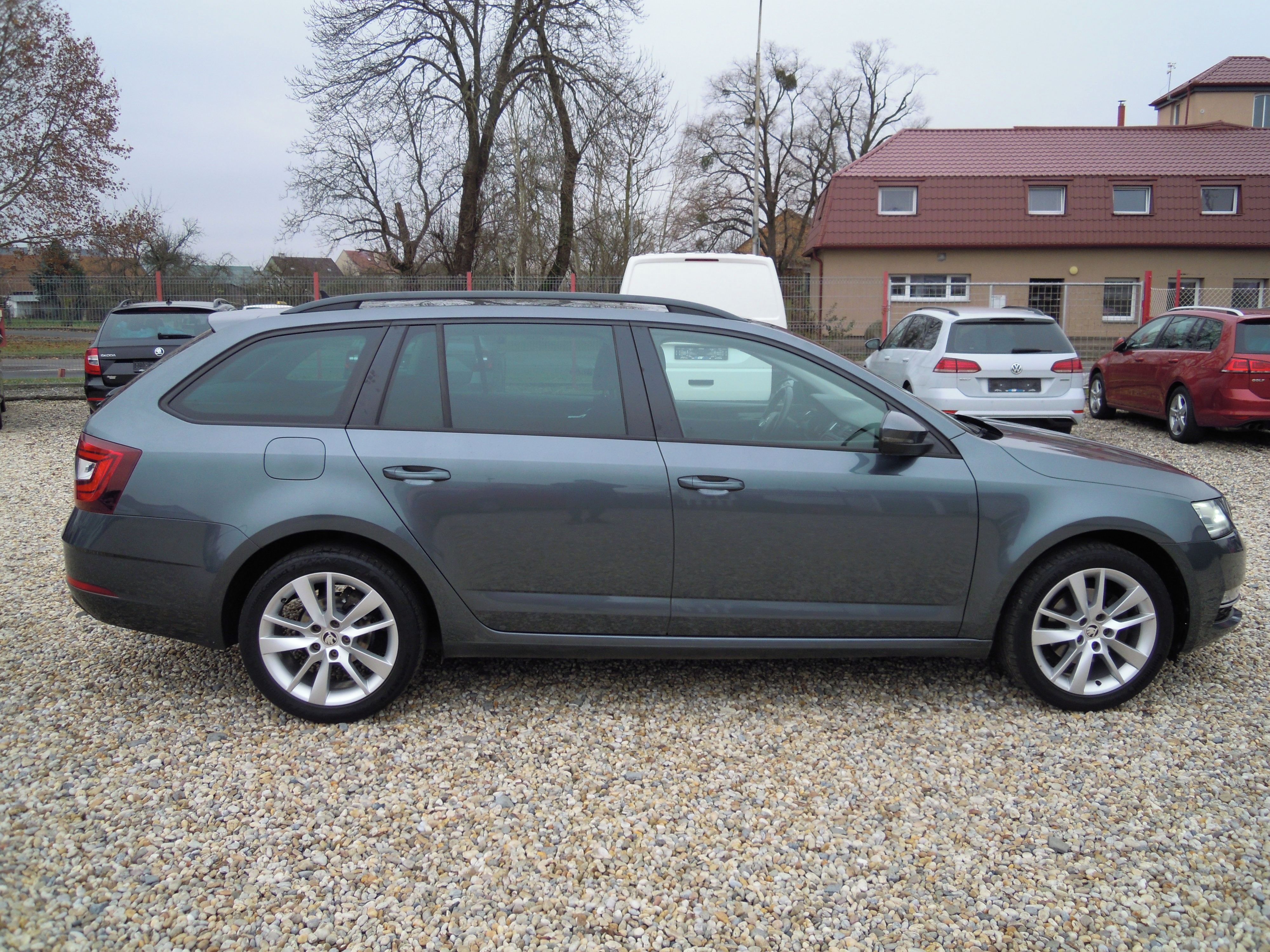 Škoda Octavia, 1.4TSi STYLE - FULLED - fotka 6