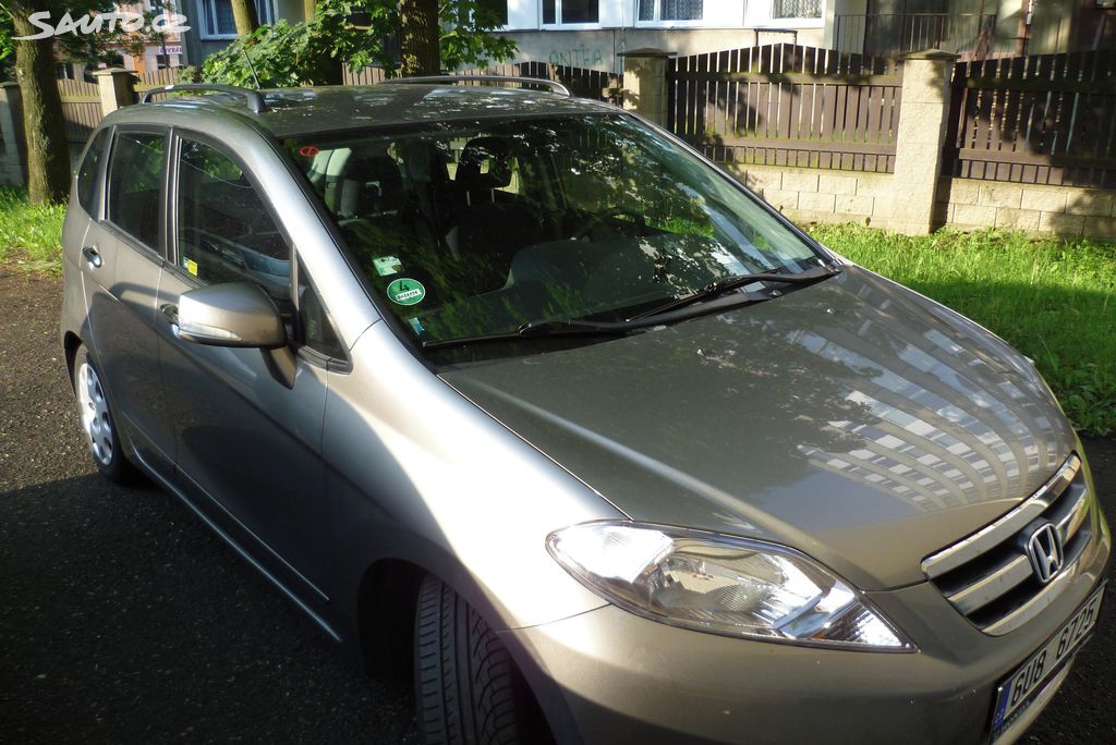 Honda FR-V, 1,8  6 míst ČR 2.maj tažné