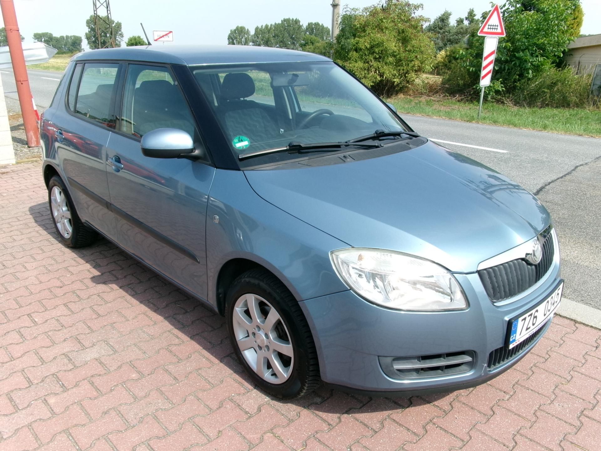 Škoda Fabia, 1,4 16V KLIMA TEMP ALU - fotka 3