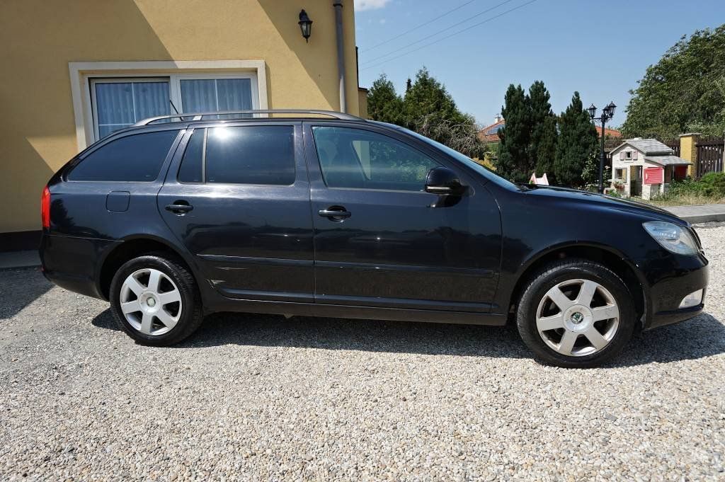 Škoda Octavia, ELEGANCE 1,6 TDI 77 kW - fotka 3