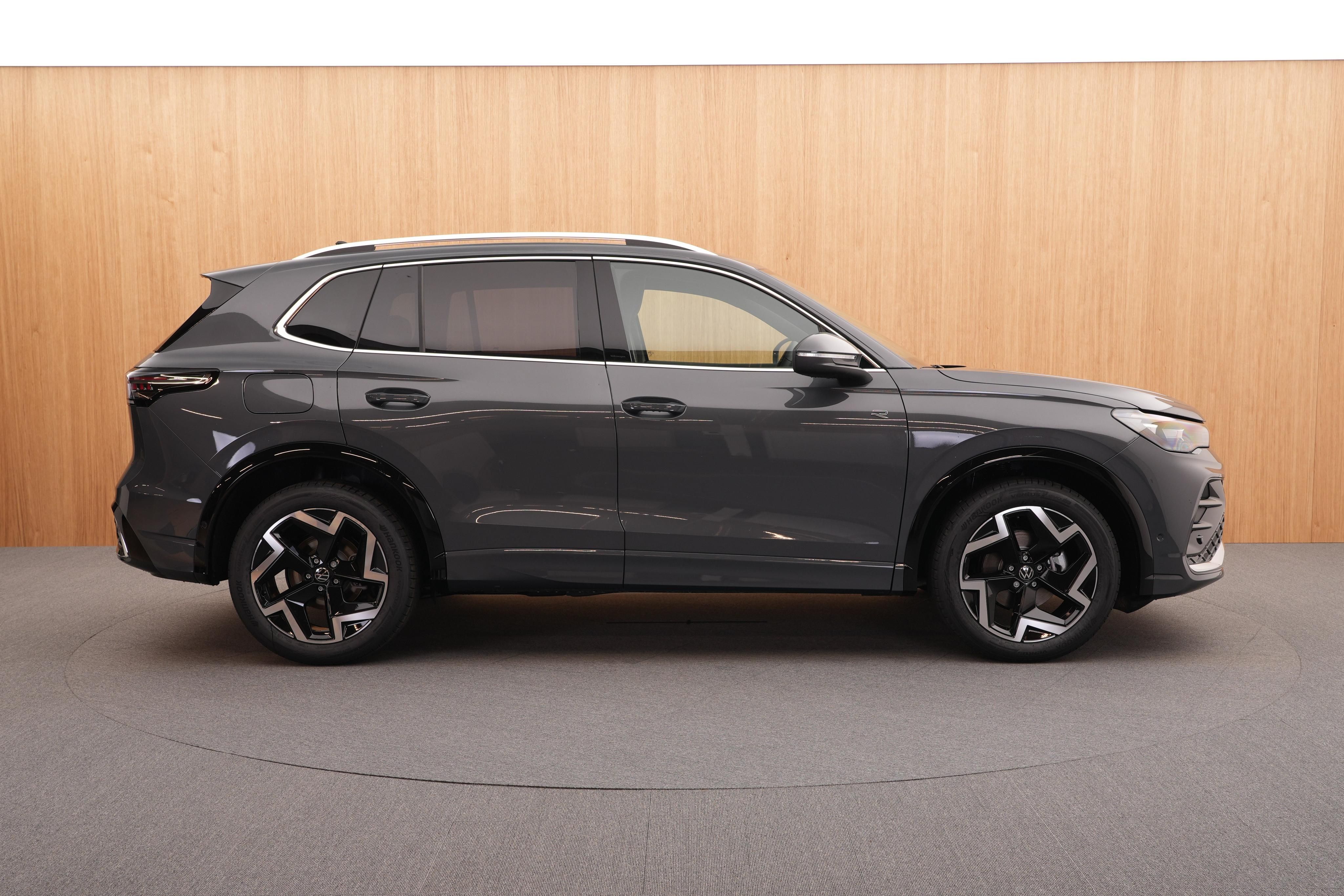 Volkswagen Tiguan, R-Line 1.5 eTSI DSG - fotka 5