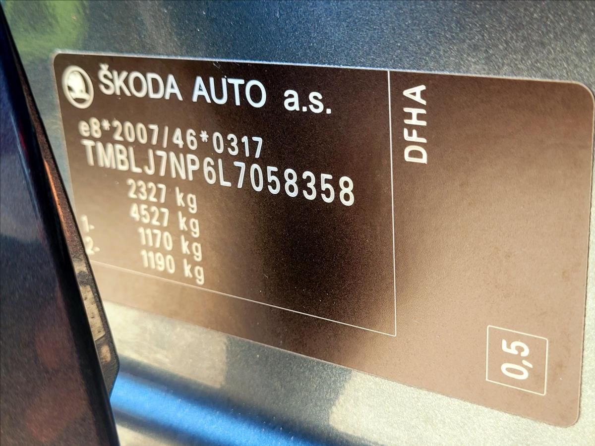 Škoda Superb, 2,0 TDi DSG 4x4 190k *CEBIA* - fotka 6
