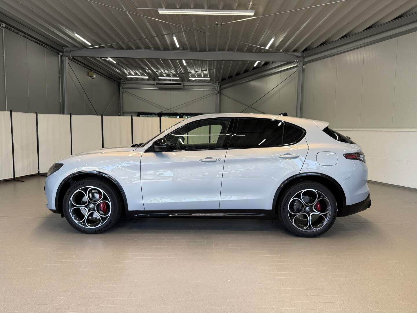 Alfa Romeo Stelvio, Veloce 2.2 JTDm 210k Q4 - fotka 2