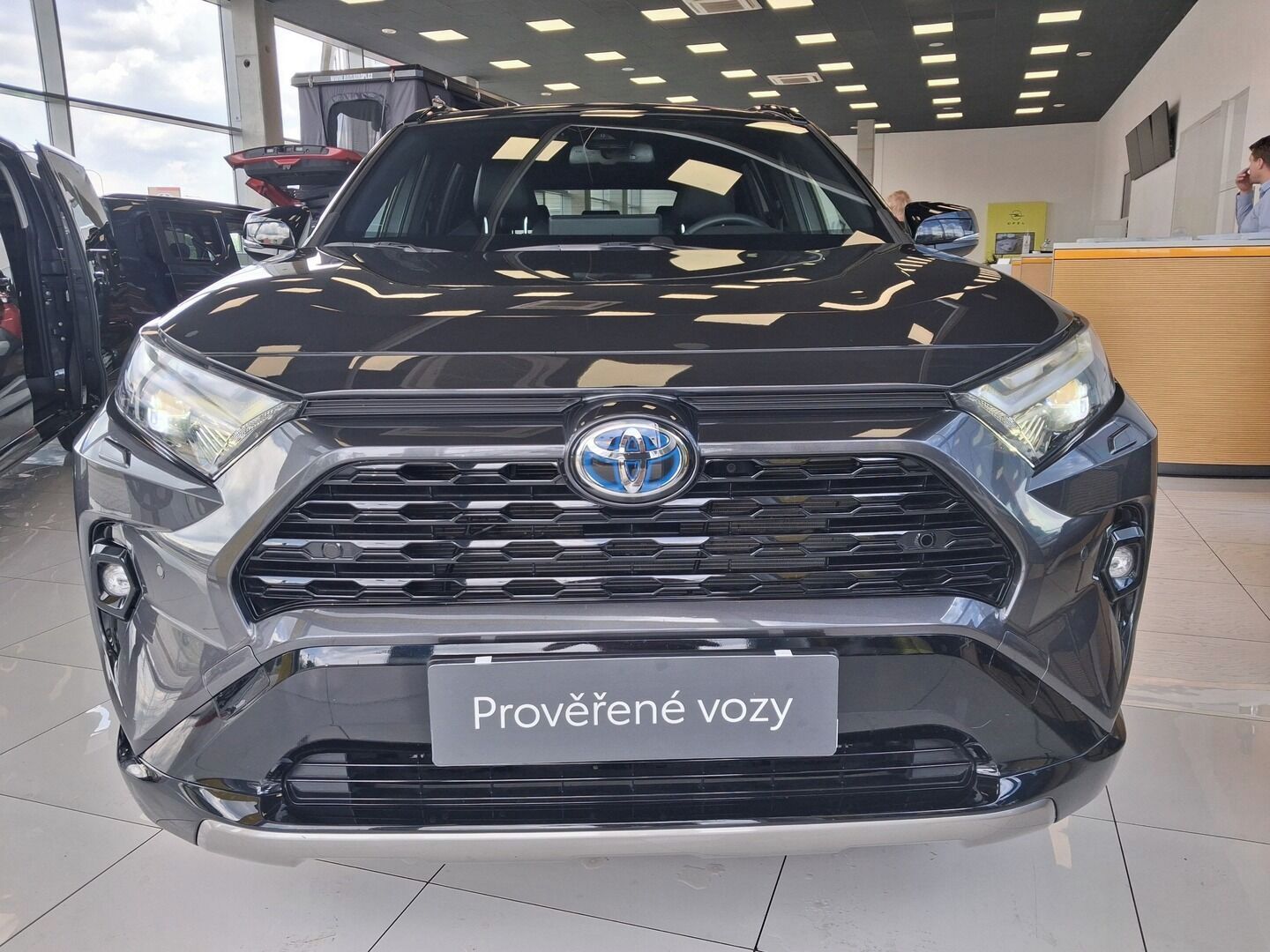 Toyota Rav4, 2.5HEV 131kW 2025 - fotka 2