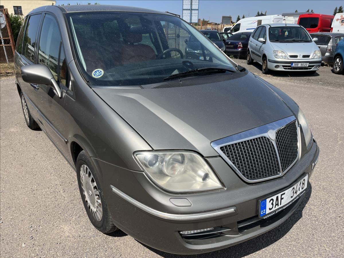 Lancia Phedra, 2,0 JTD KLIMA TAŽNÉ STK 7/2028 - fotka 3
