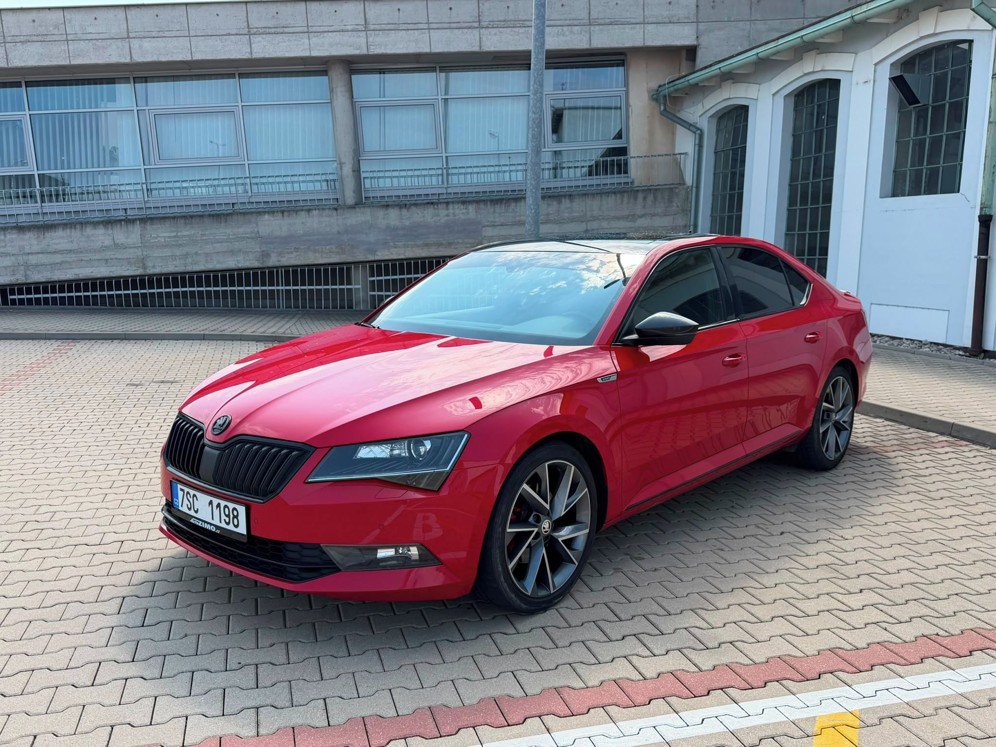 Škoda Superb, 2.0 TDI DSG 4X4 SPORTLINE,ALU - fotka 2