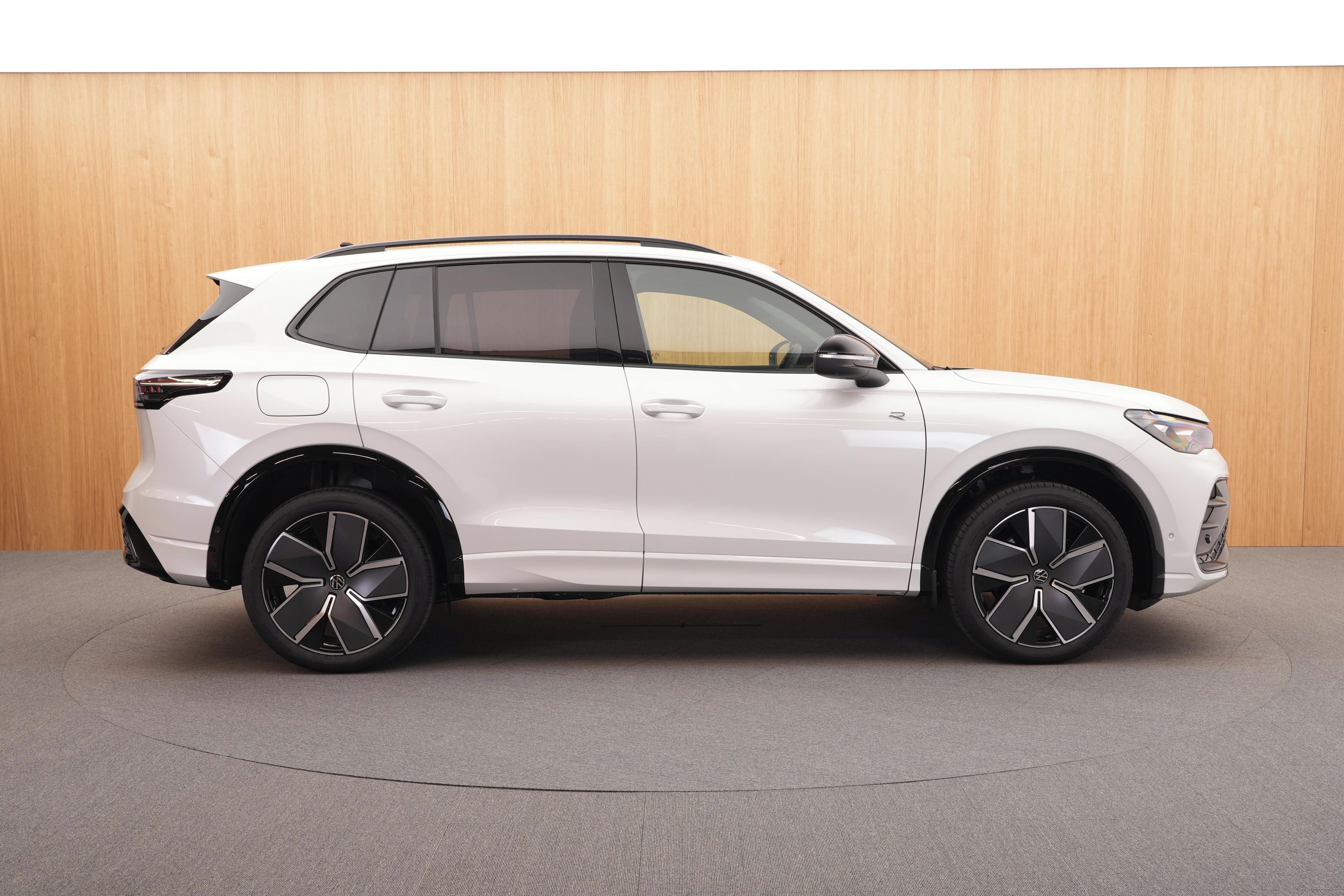 Volkswagen Tiguan, R-Line Edition 2.0 TDI 4x4 DSG - fotka 5