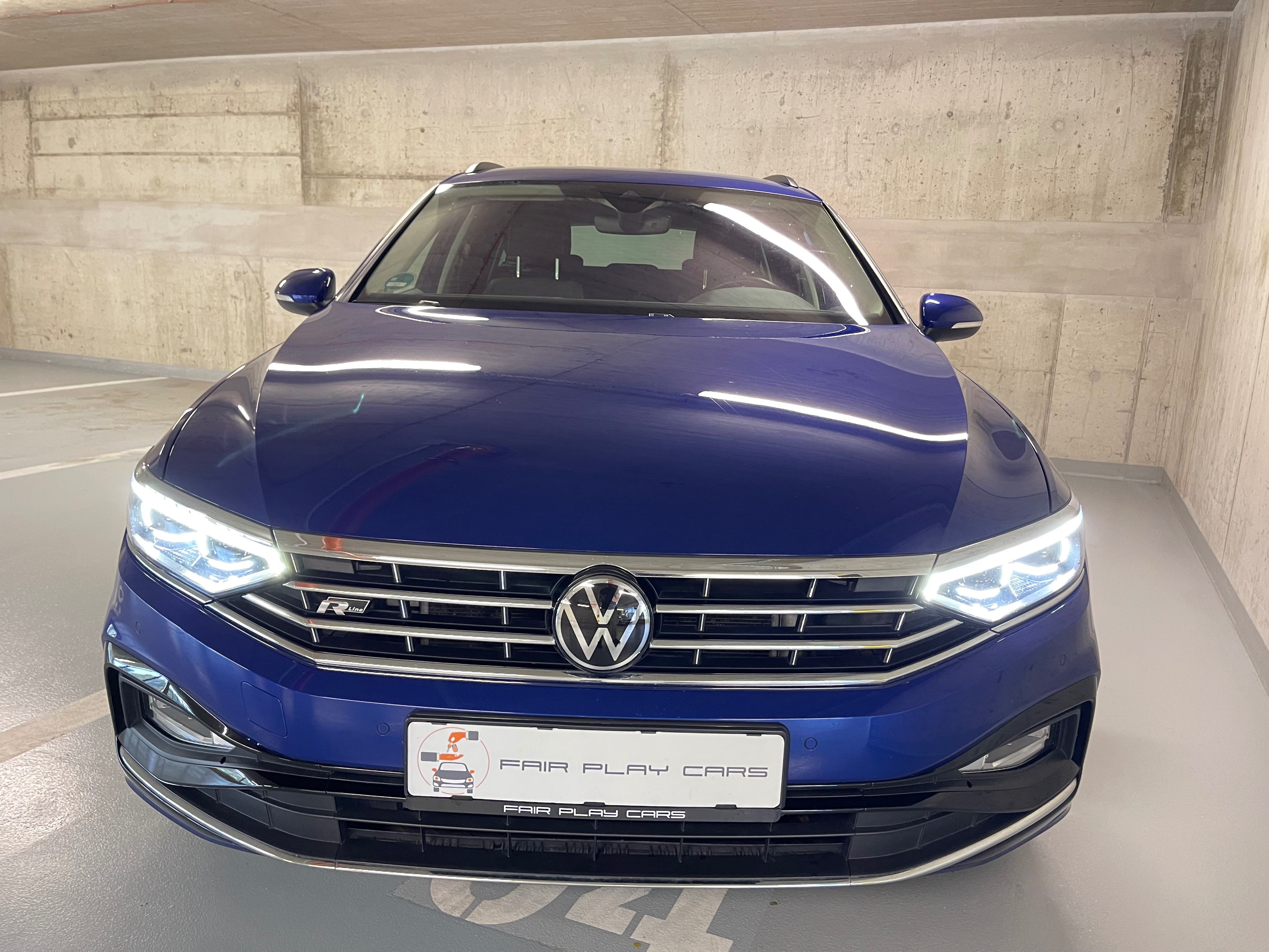 Volkswagen Passat, 2.0 TSI R-Line - Matrix/Tažné - fotka 2
