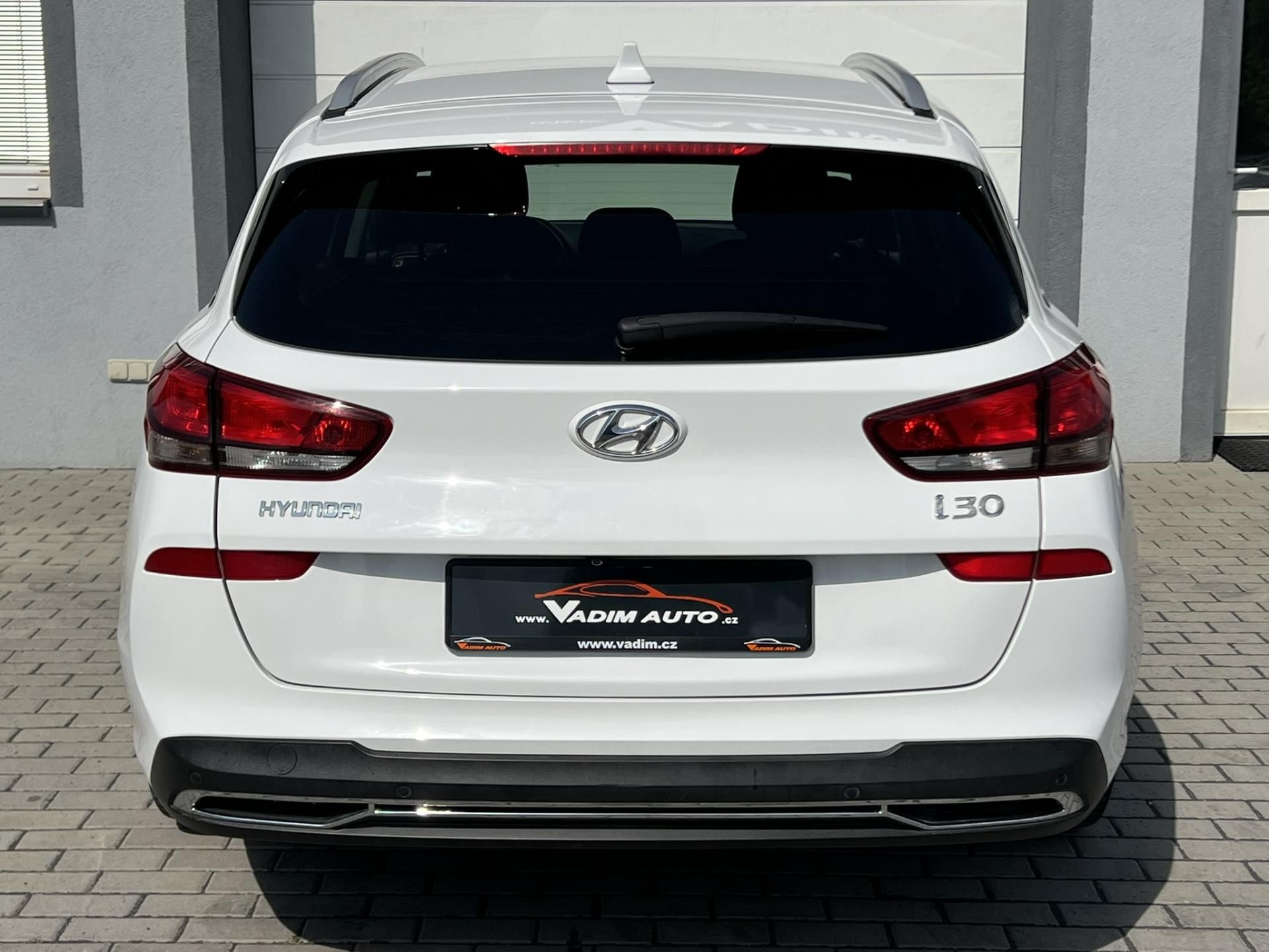 Hyundai i30, 1.6CRDi 85kW SMART 1.MAJITEL - fotka 6