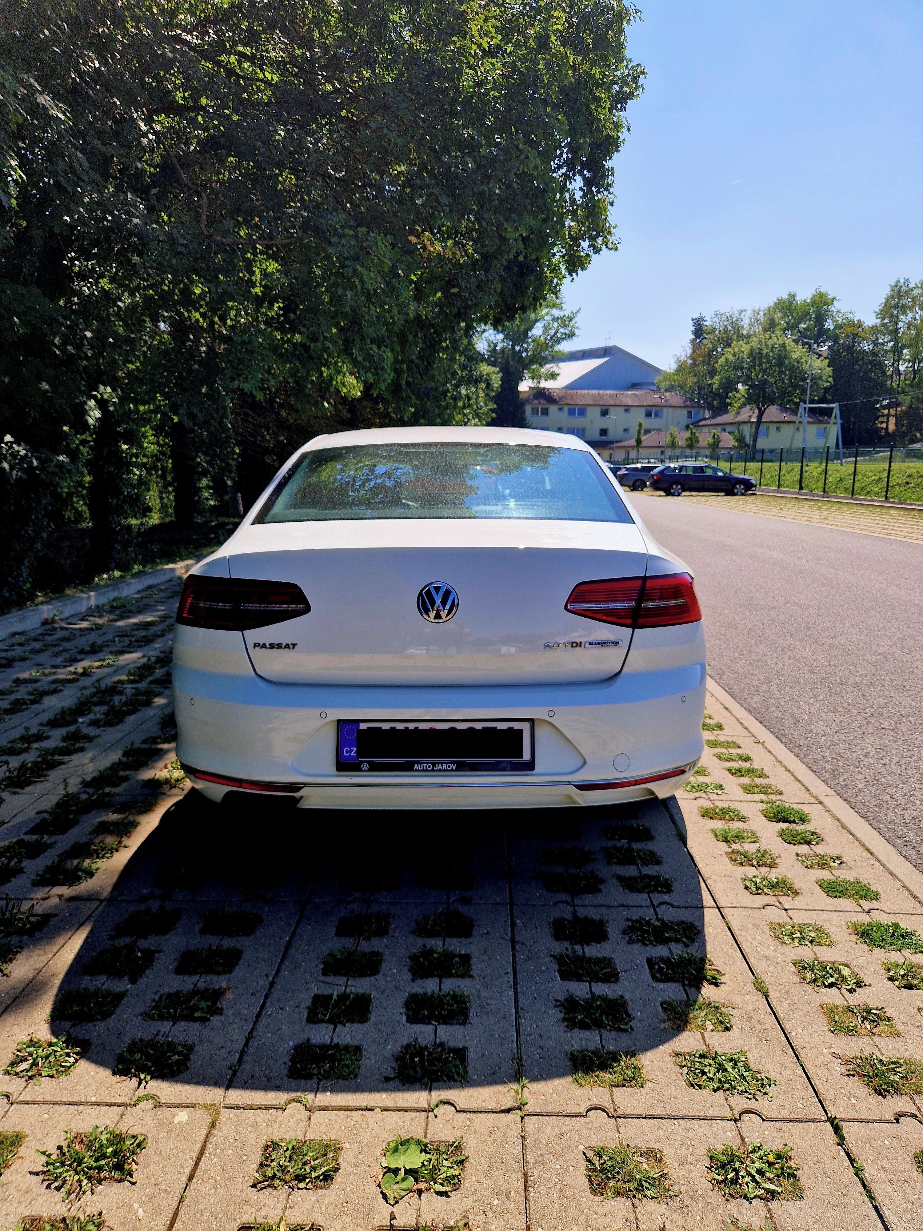 Volkswagen Passat, B8 2.0 TDi 140 kW Highline - fotka 6