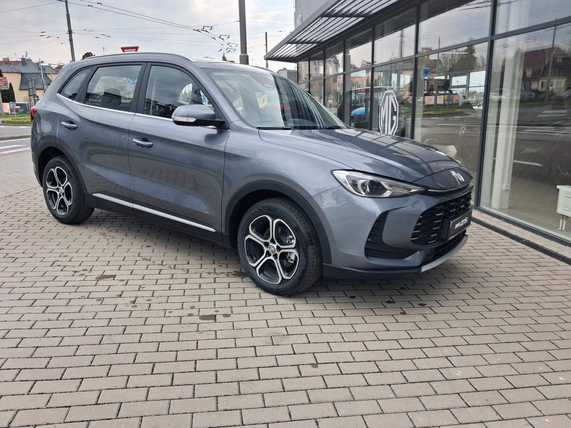 MG ZS, EMOTION Hybrid+ 145kW 4AT - fotka 6