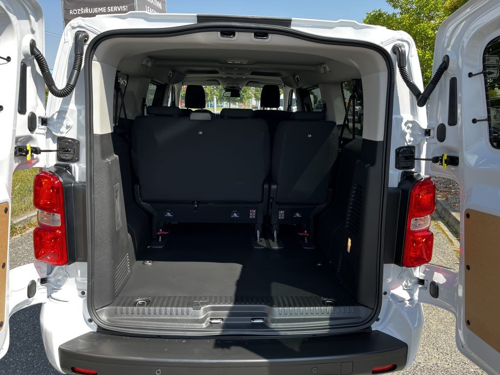 Toyota Proace Verso, 2.0D 140k 6MT Business Comfort - fotka 6