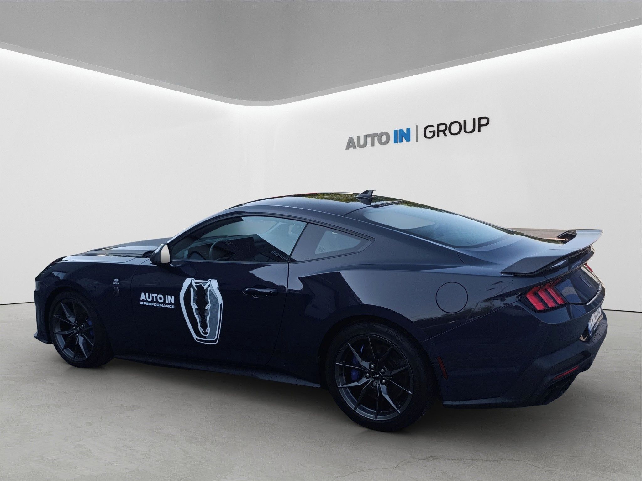 Ford Mustang, Mustang MUSTANG V8 DARK HORSE - fotka 4