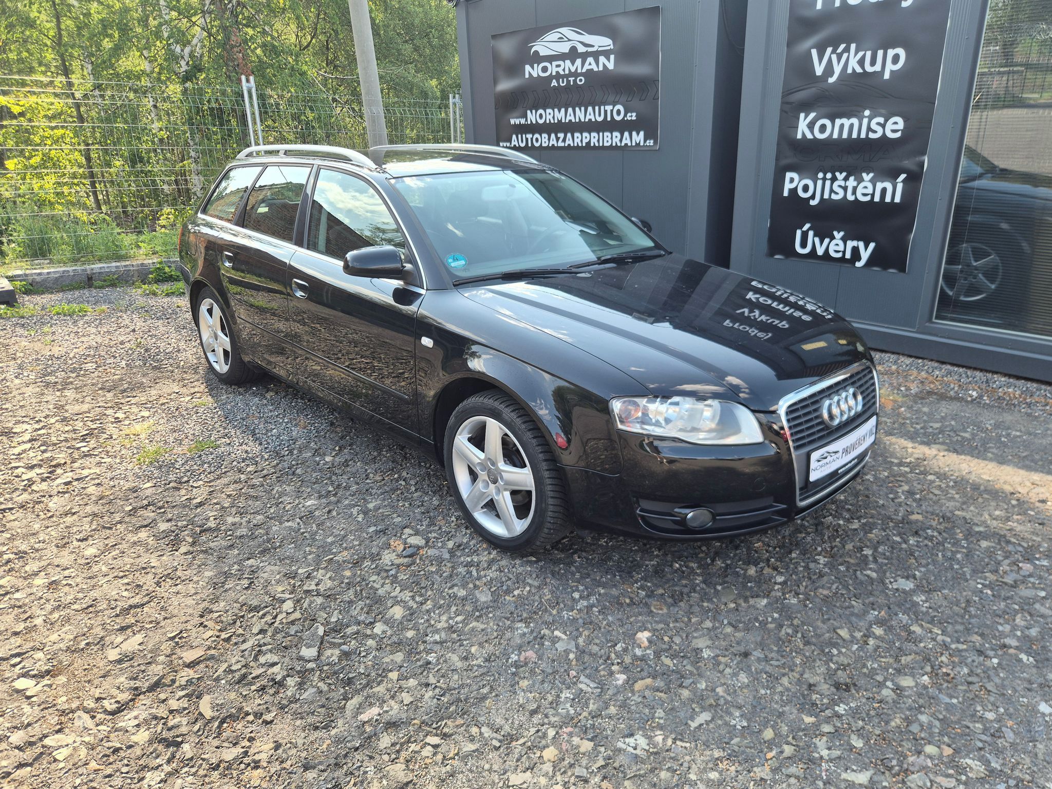 Audi A4, 1.6MPi 75kw, tažné, pěkná