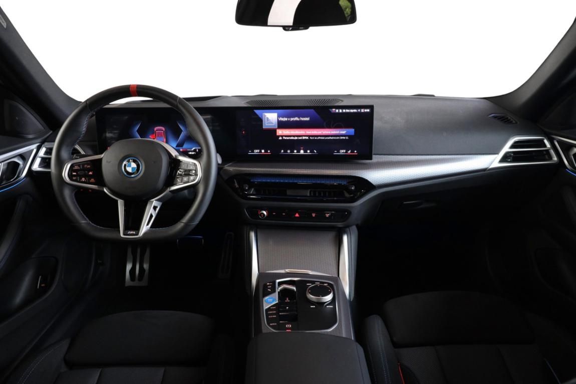 BMW i4, M60 xDrive - fotka 5