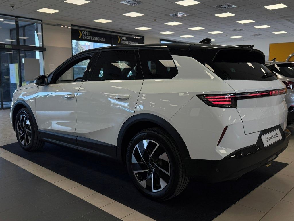 Opel Grandland, Ultimate 1.2 Hybrid 107 kW - fotka 4
