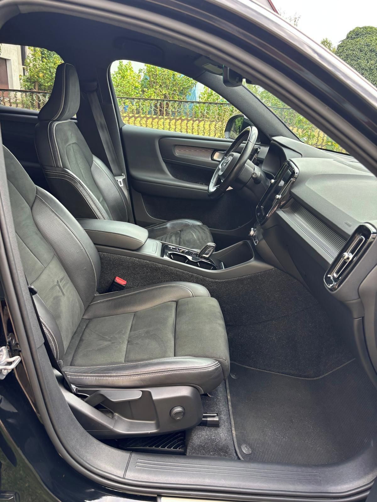 Volvo XC40, Volvo XC40 D4 AWD R-Design | 1 - fotka 5