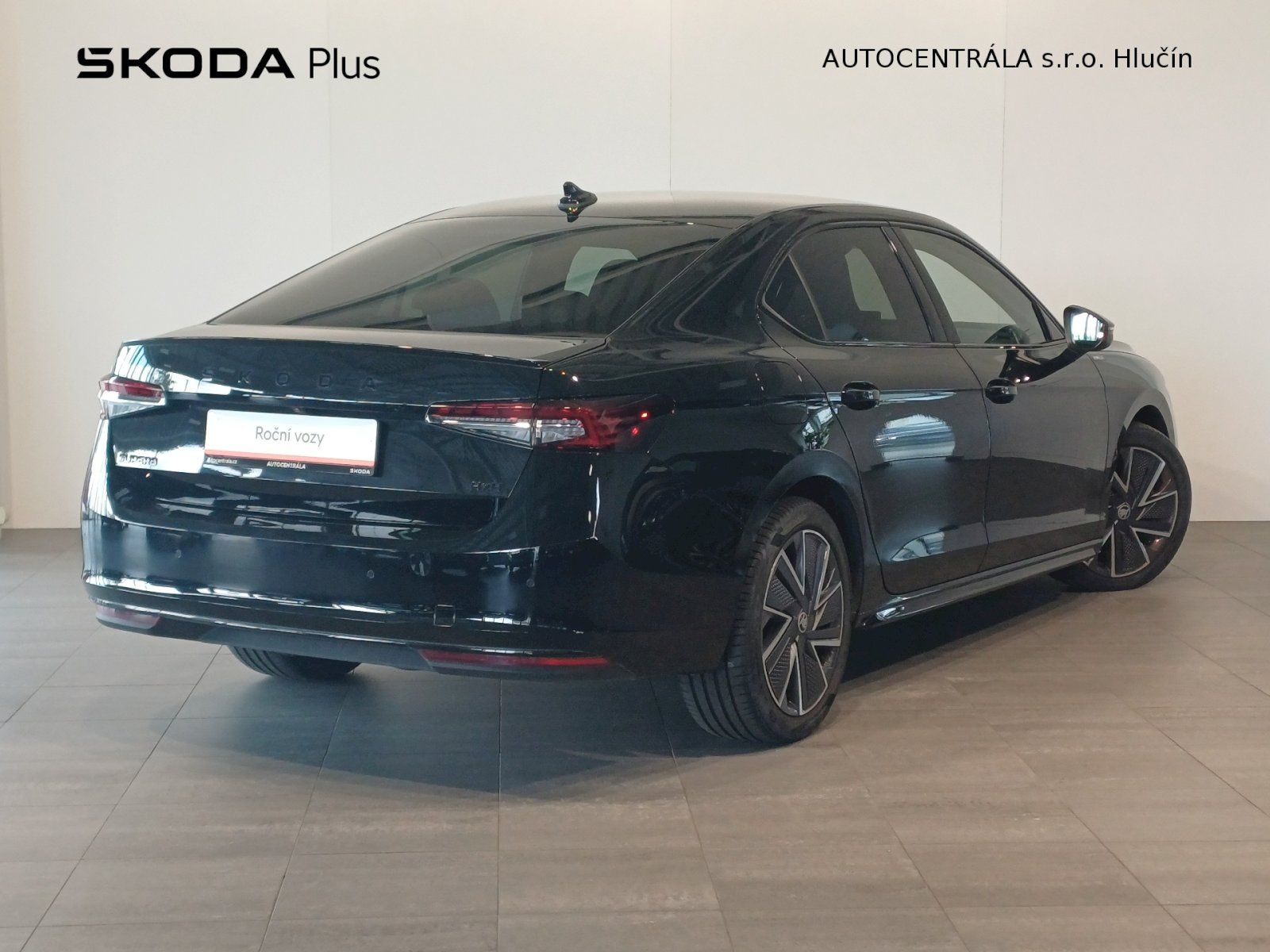 Škoda Superb, Sport Line 4x4 TDI 2.0 / 142 k - fotka 2