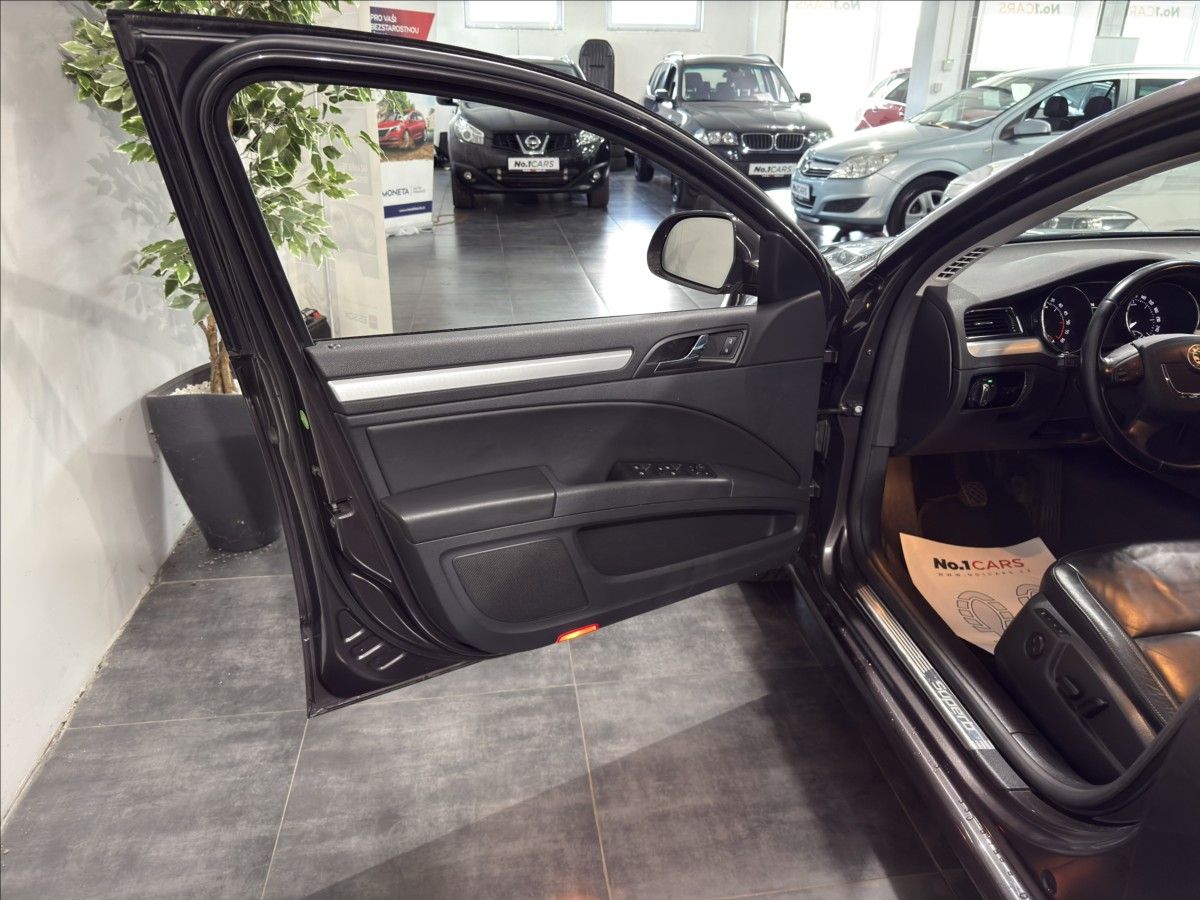 Škoda Superb, 2,0   TDI 103KW ELEGANCE XEN - fotka 6