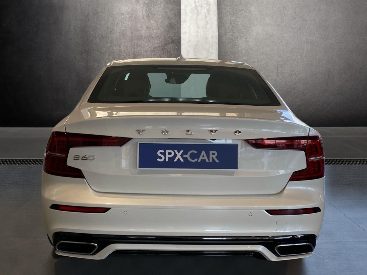 Volvo S60, T5 FWD R-DESIGN - fotka 4