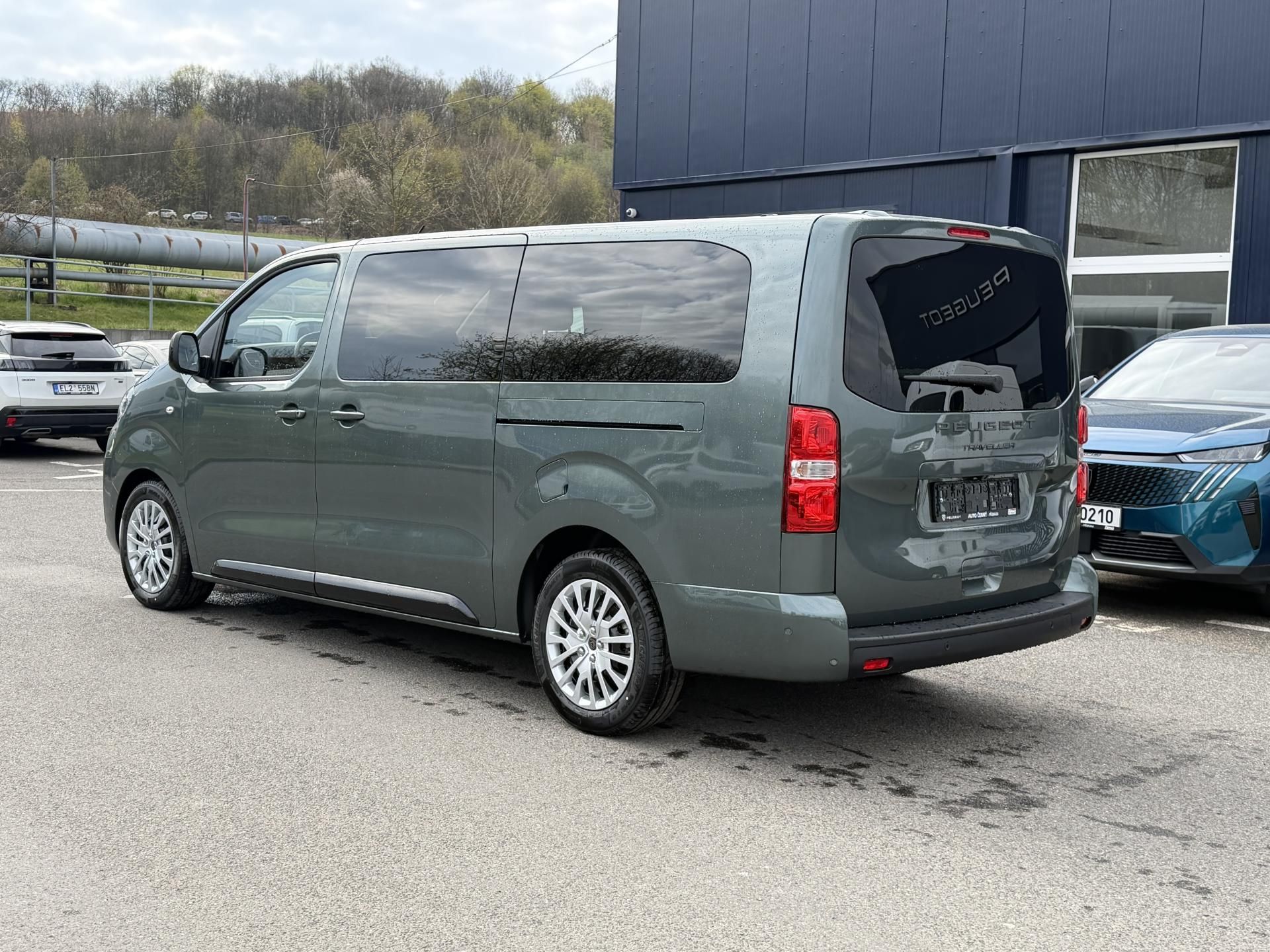 Peugeot Traveller, Active L3 2.2 BlueHDi 150 MAN6 - fotka 3