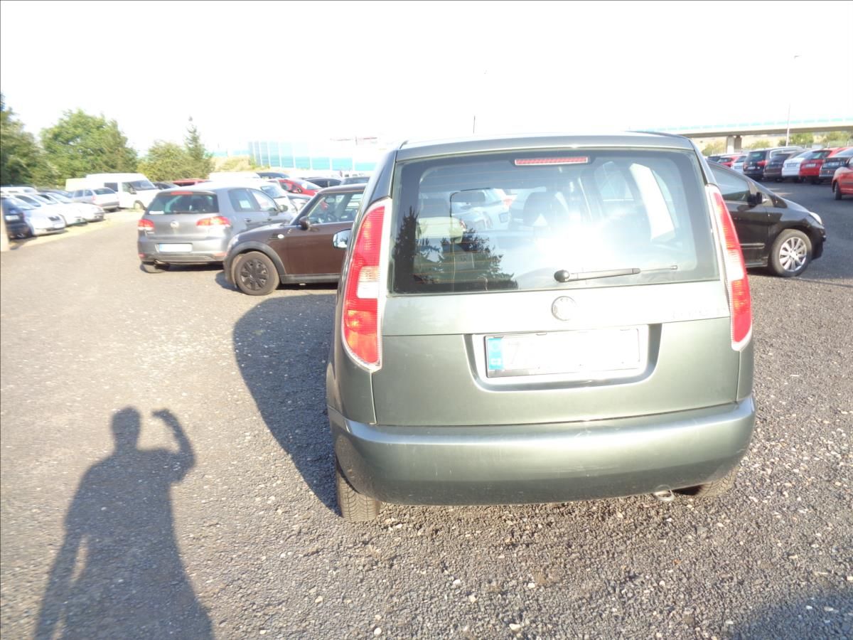 Škoda Roomster, 1,2   HTP 51kw - fotka 6
