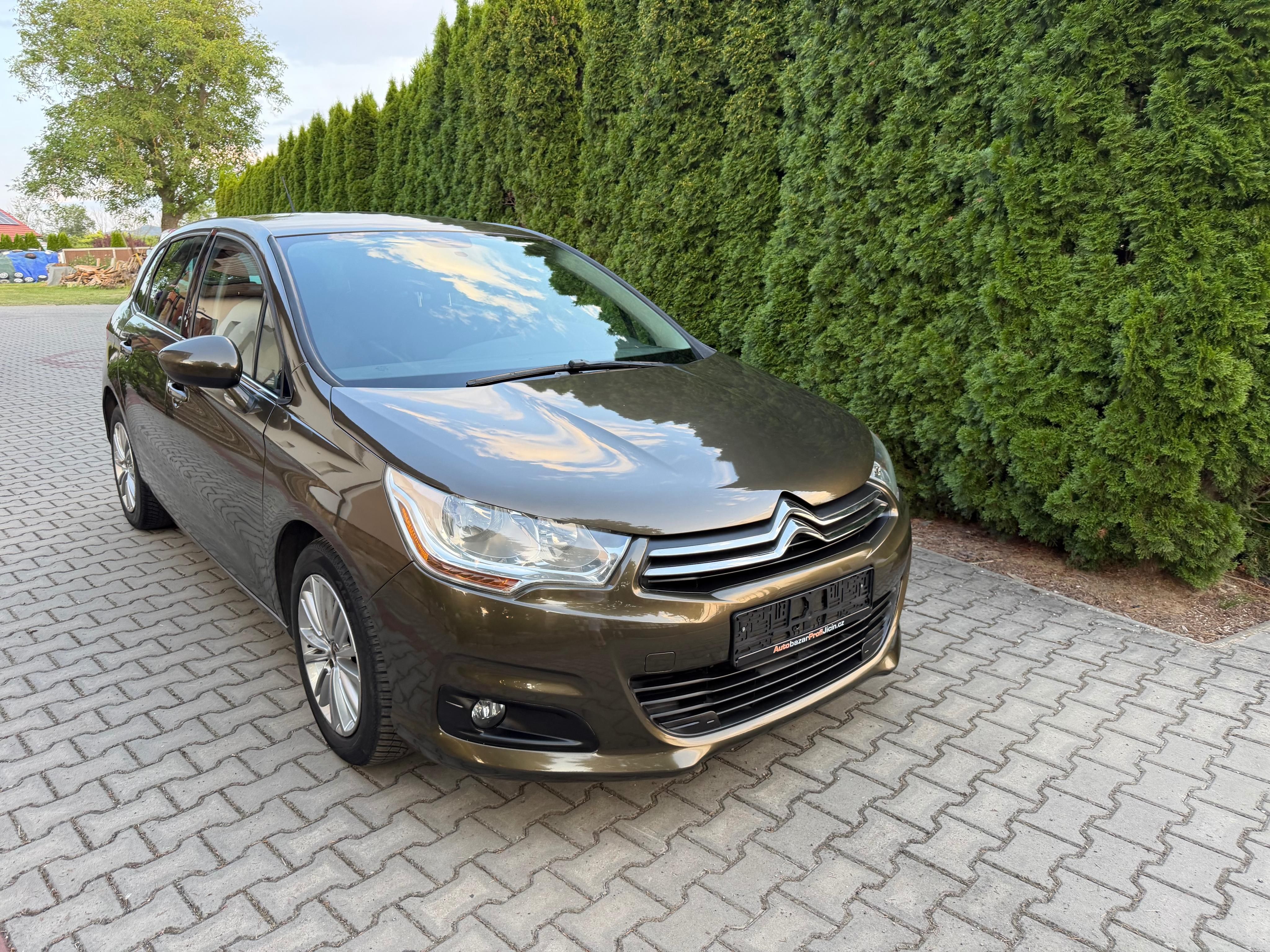 Citroën C4, 1,6 i/88kw serviska nová STK - fotka 3