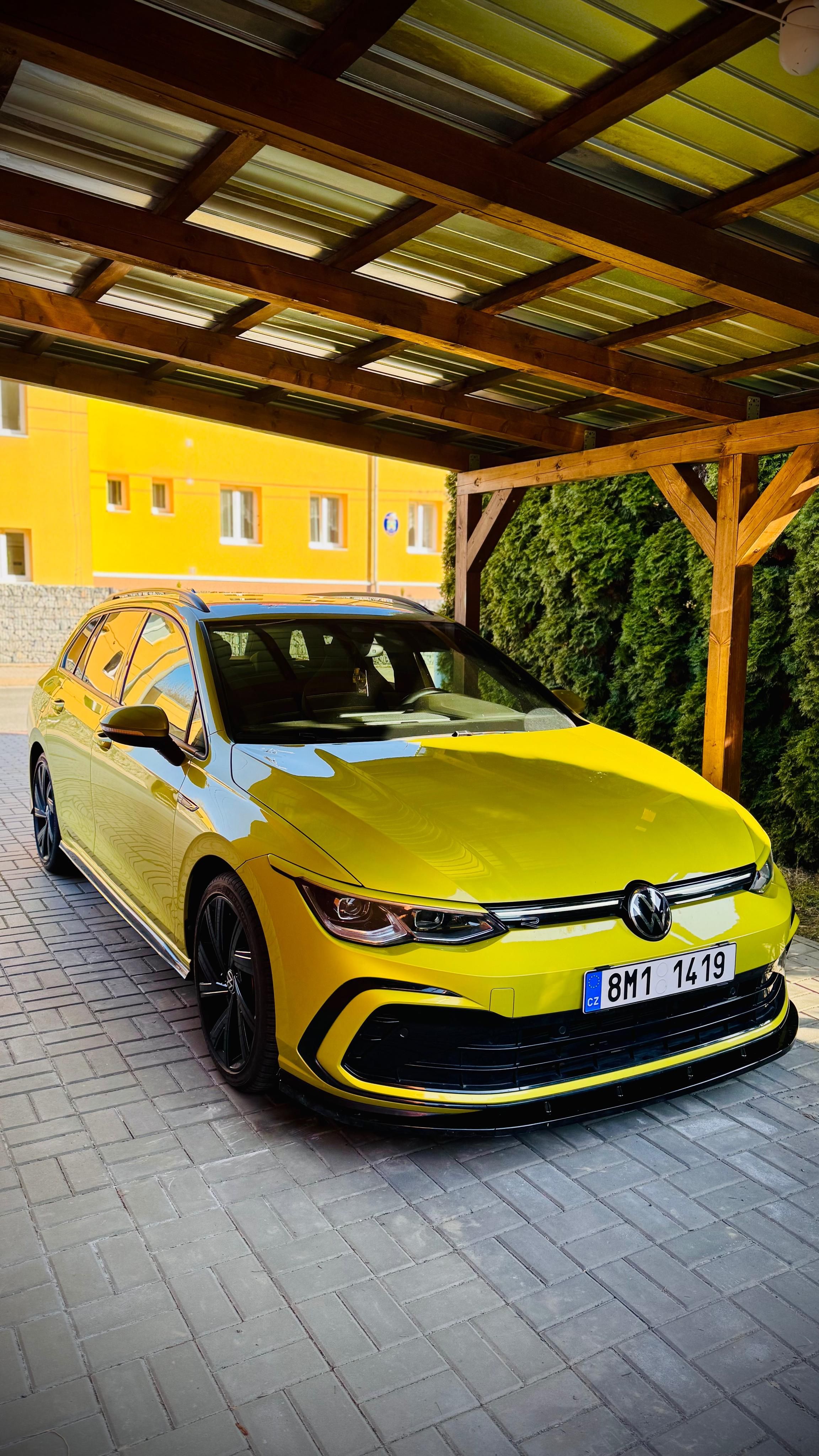 Volkswagen Golf, Golf 8 1.5 TSI 100kw R line