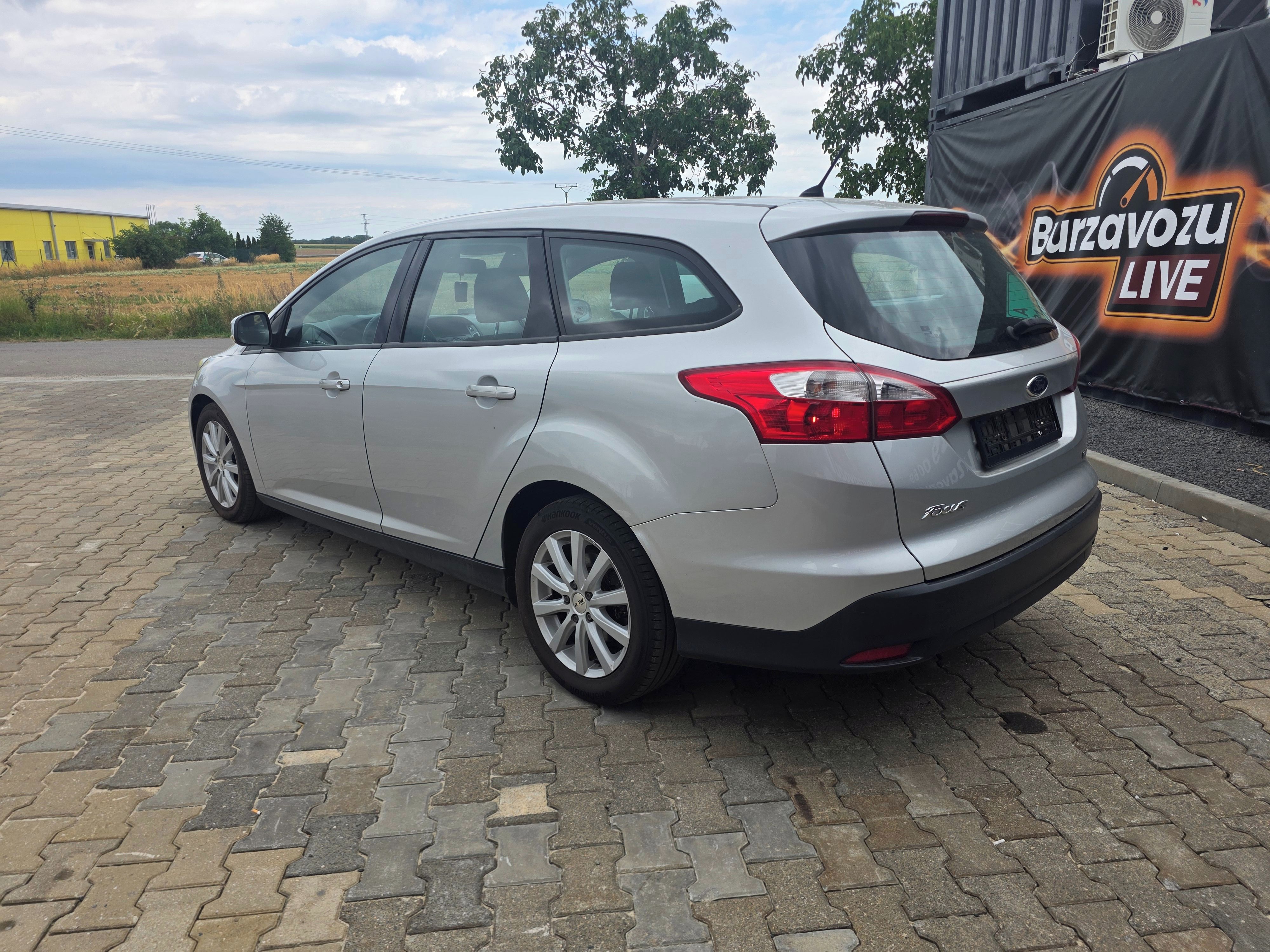 Ford Focus, 1.6 TDCi, krásný stav - fotka 3