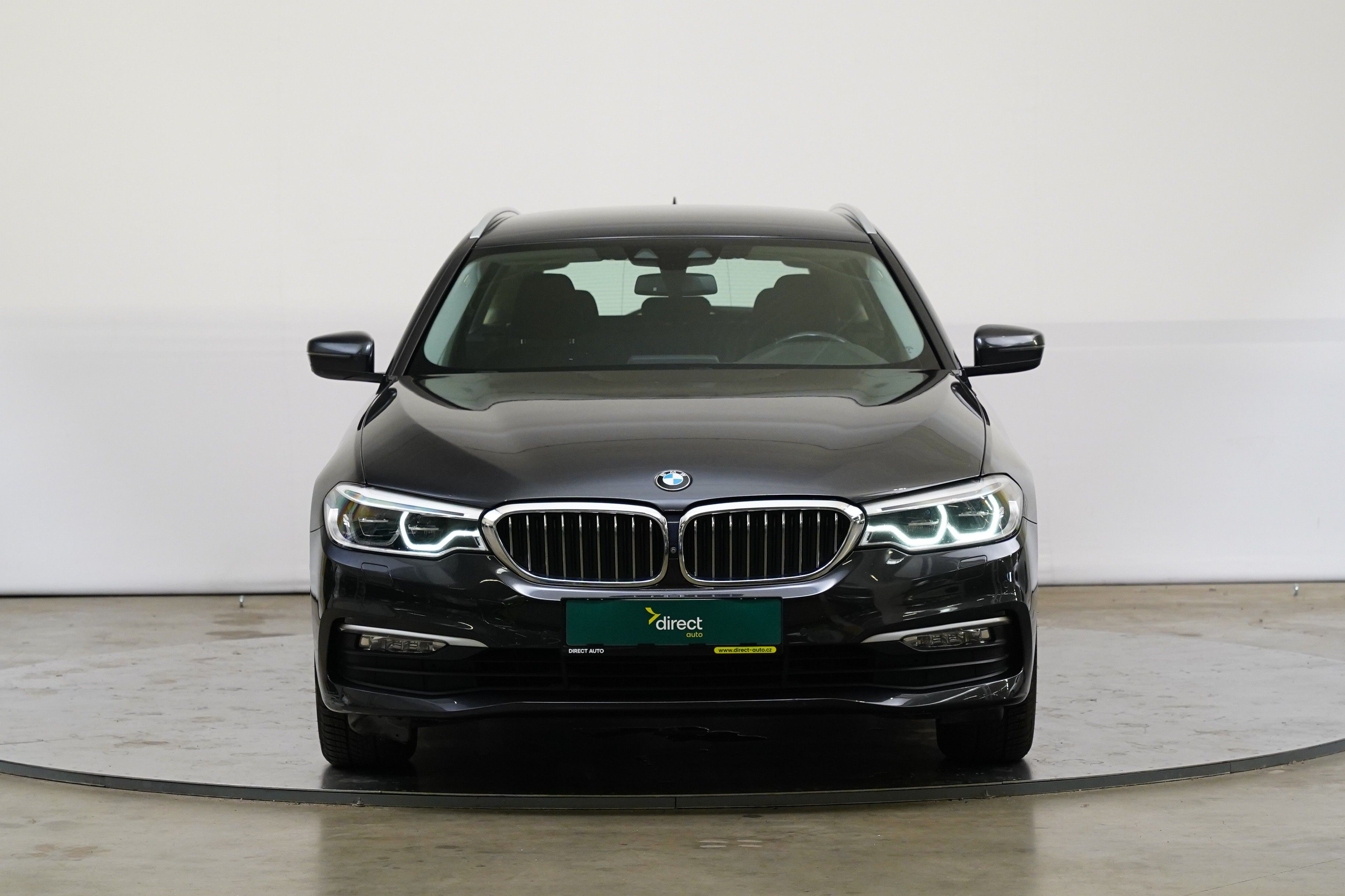 BMW Řada 5, 520d xDrive 140 kW - fotka 4