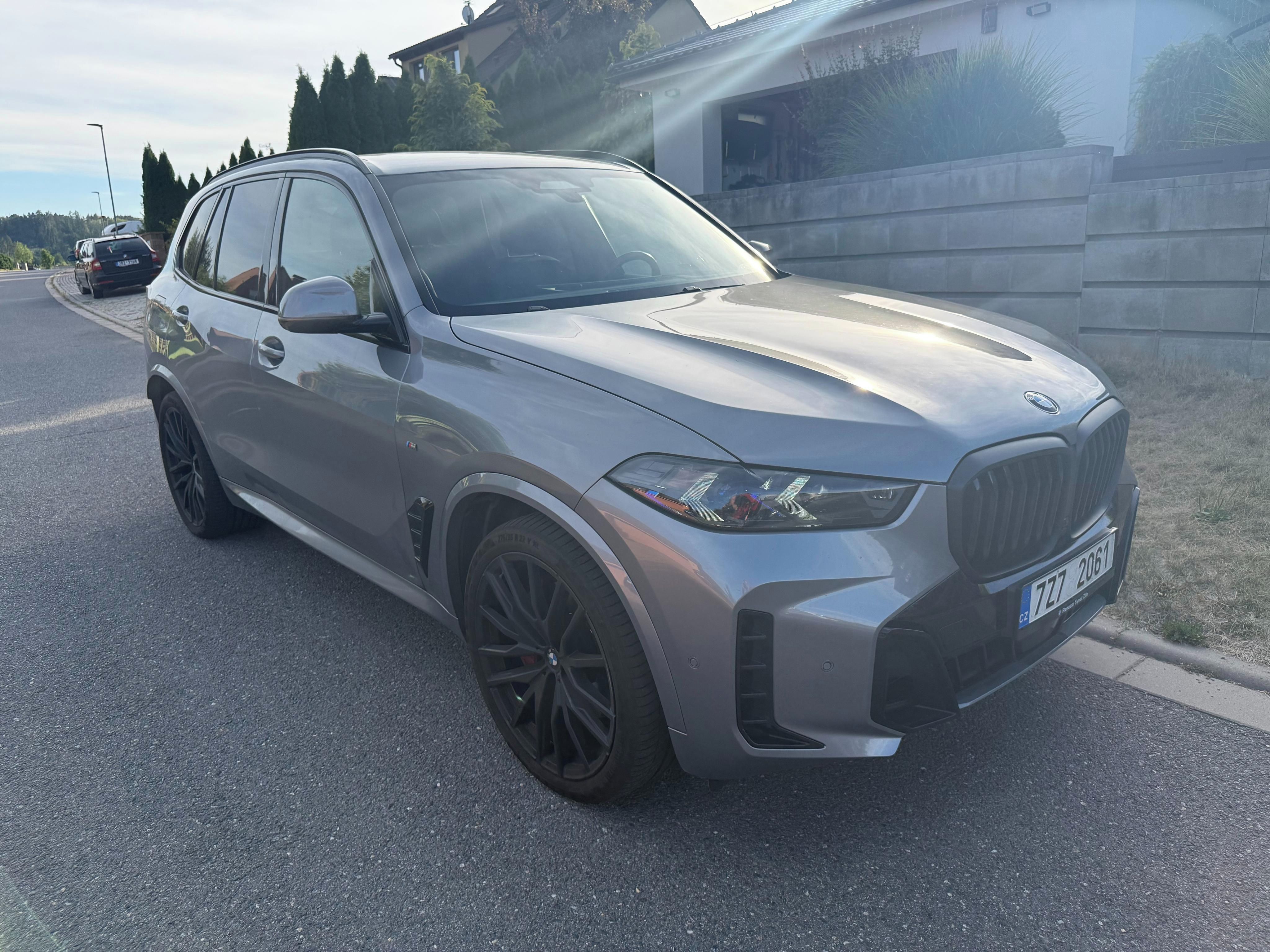 BMW X5, XDrive 30d M-Sport - fotka 3