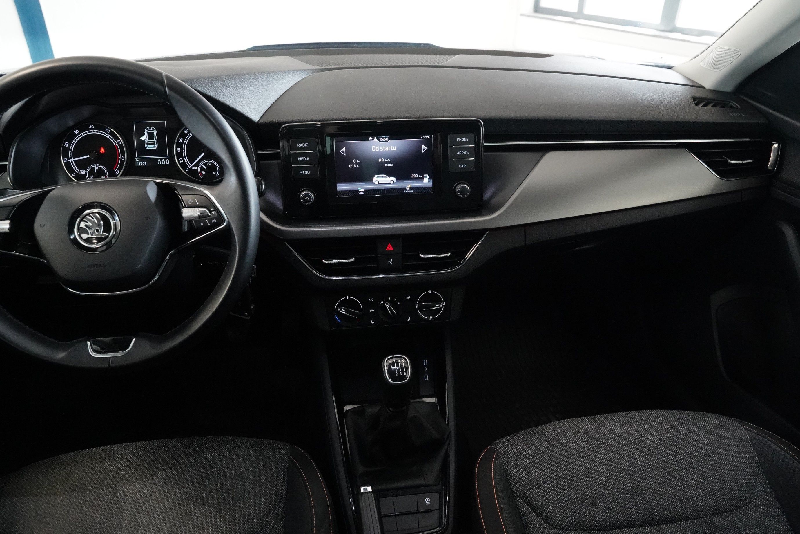 Škoda Kamiq, 1.0 TSI 81 kW Ambition - fotka 6