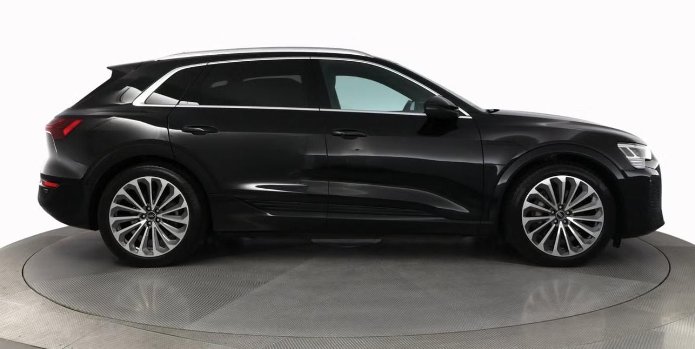 Audi Q8 e-tron, 55 Q 360k Matrix Pano 4 zóny - fotka 5