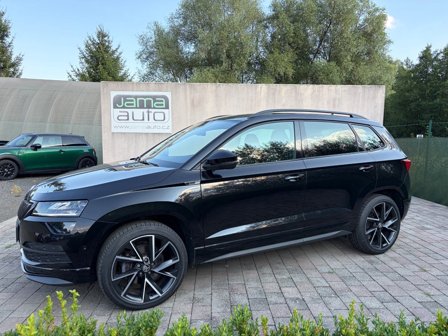 Škoda Karoq, 2,0TDI110kW DSG 4X4 SPORTLINE - fotka 4