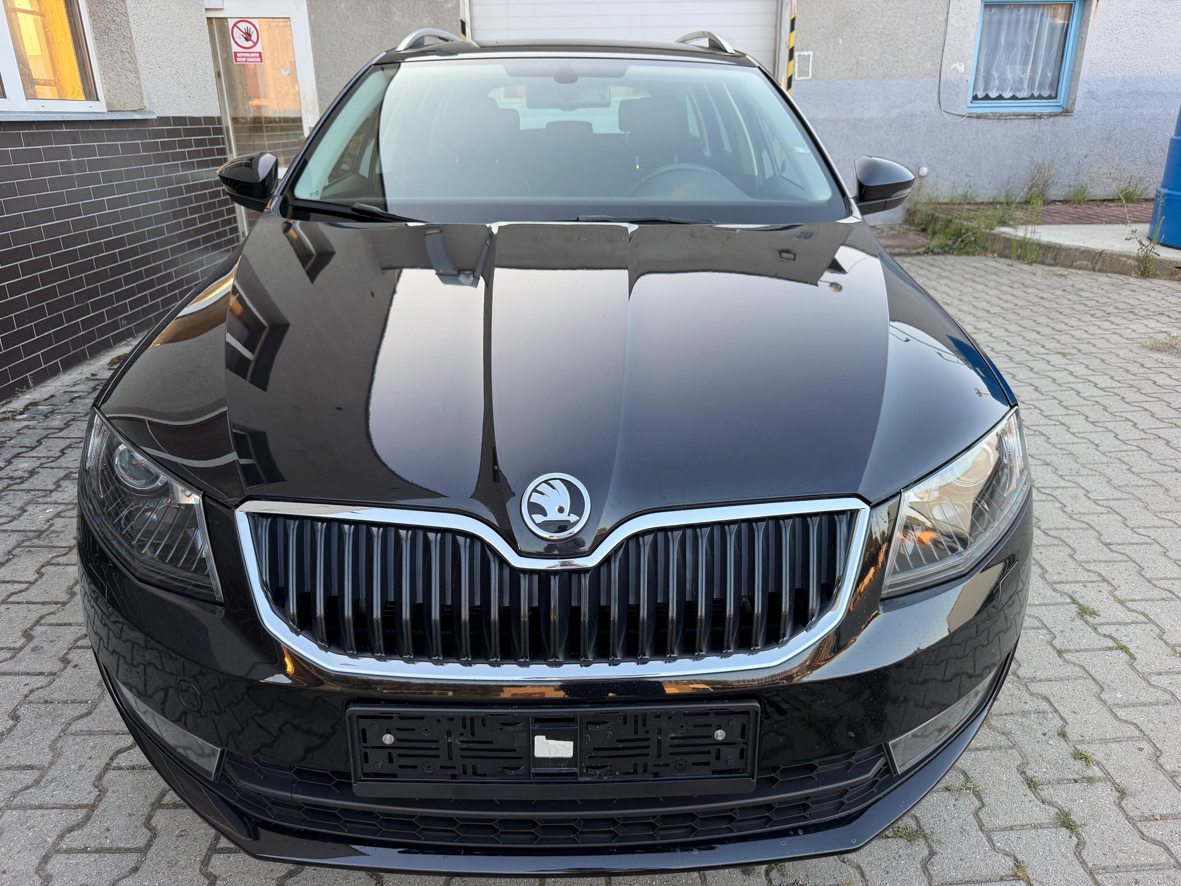 Škoda Octavia, 1.8 TSI Swiss Edition - fotka 5