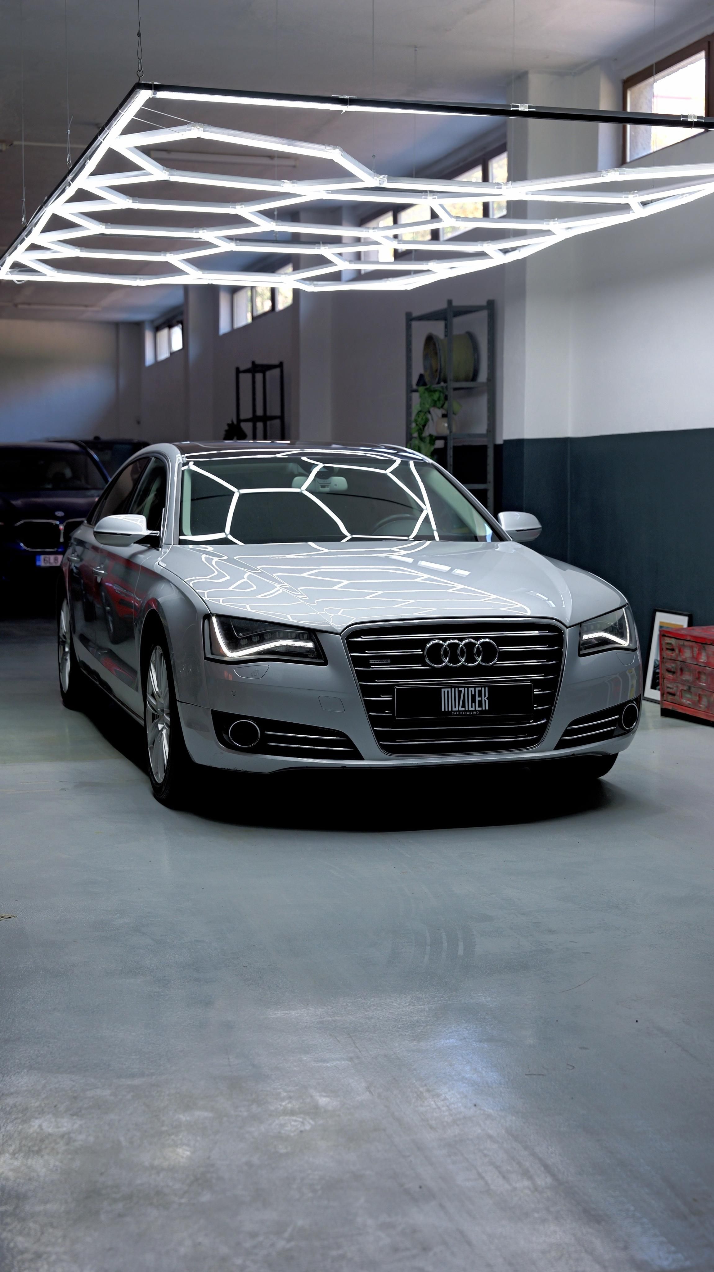 Audi A8, A8 Sline servis 1majitel - fotka 5