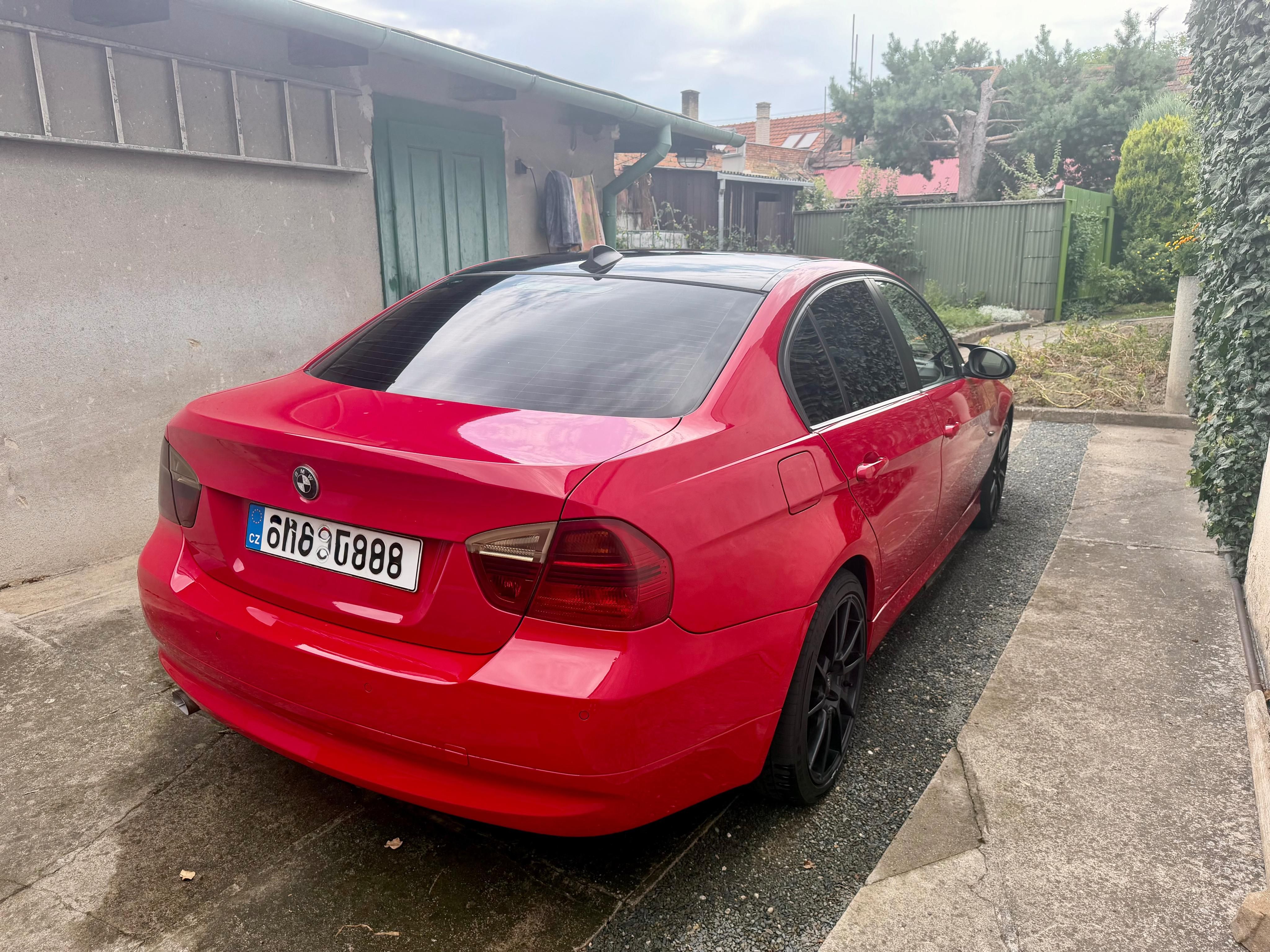 BMW Řada 3, 320d - fotka 5