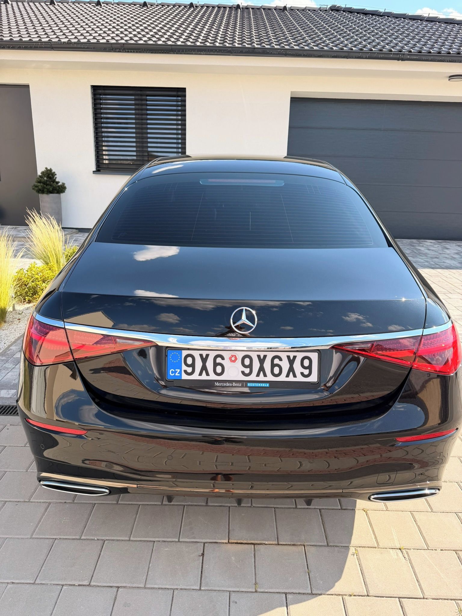 Mercedes-Benz Třídy S, S450d 4MATIC L - fotka 4