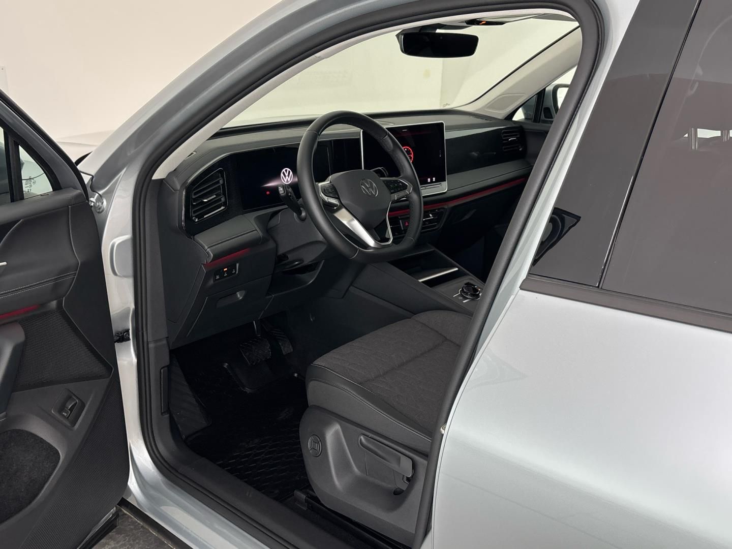 Volkswagen Tiguan, 1.5 eTSi / 110 kW Life - fotka 6