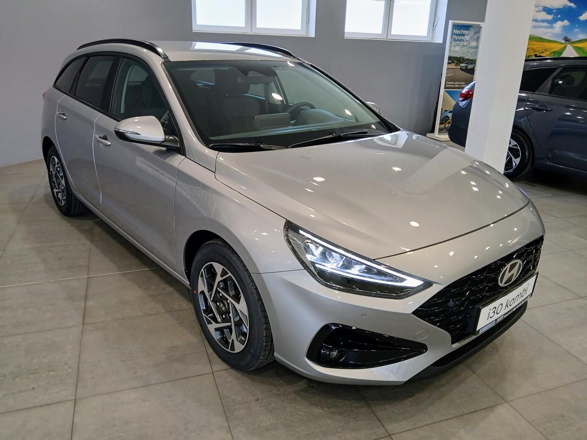 Hyundai i30, 1.0 T-GDI GO Czech!