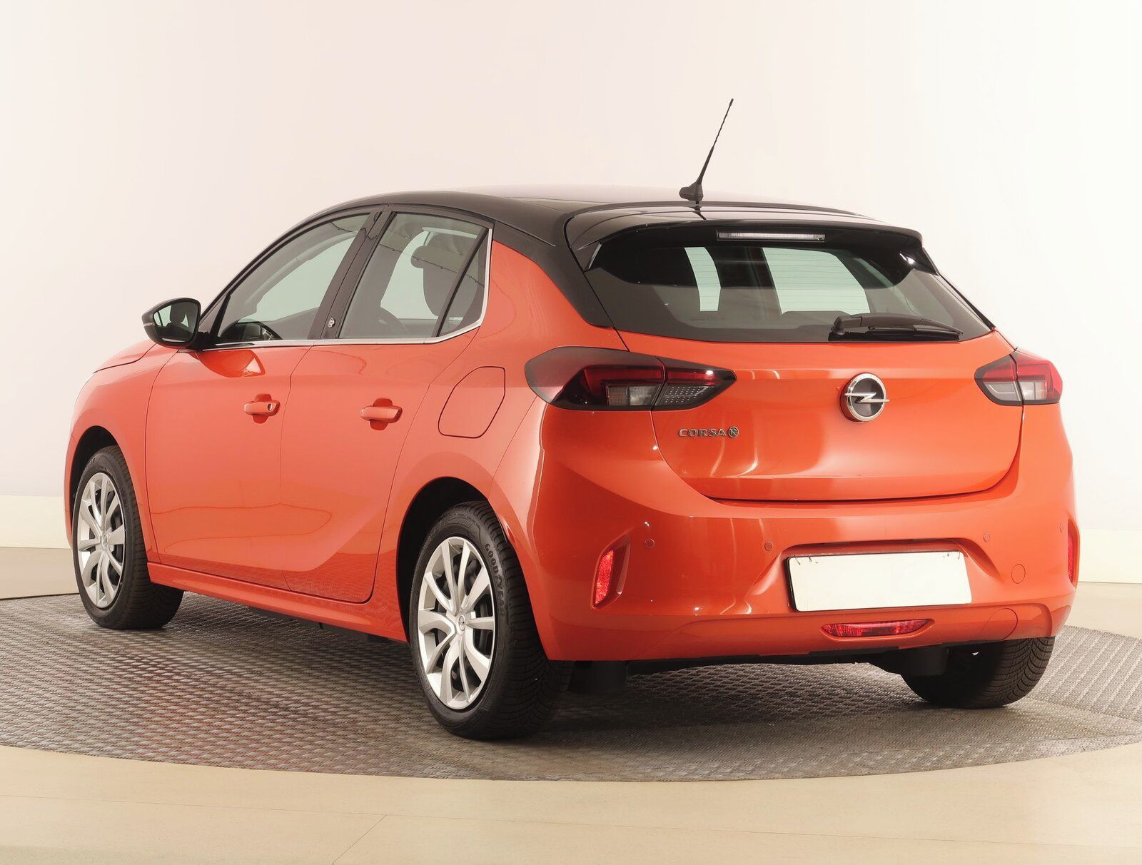 Opel Corsa, 50 kWh, SoH 92%, Automat - fotka 4
