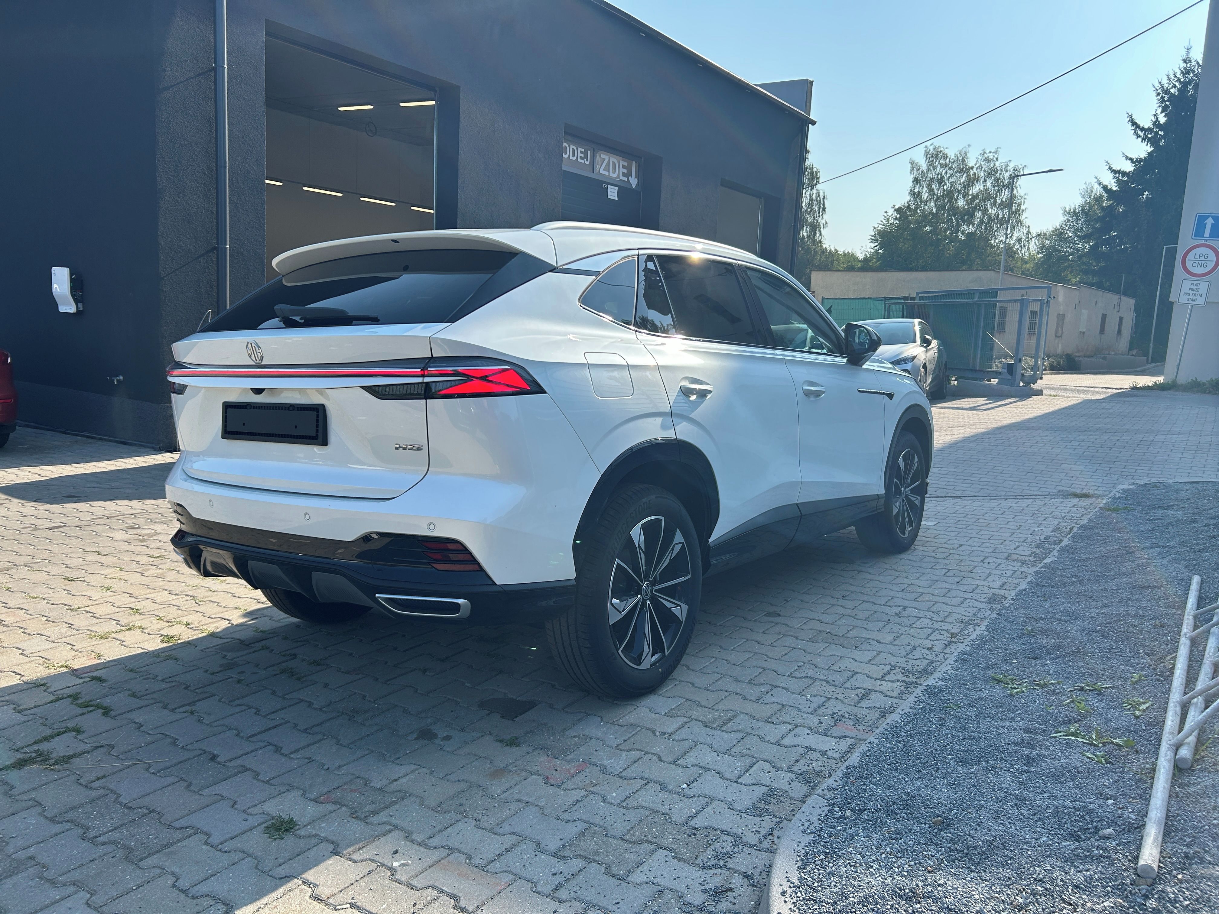 MG HS, Emotion 1,5 Turbo 125kW AT7 - fotka 4