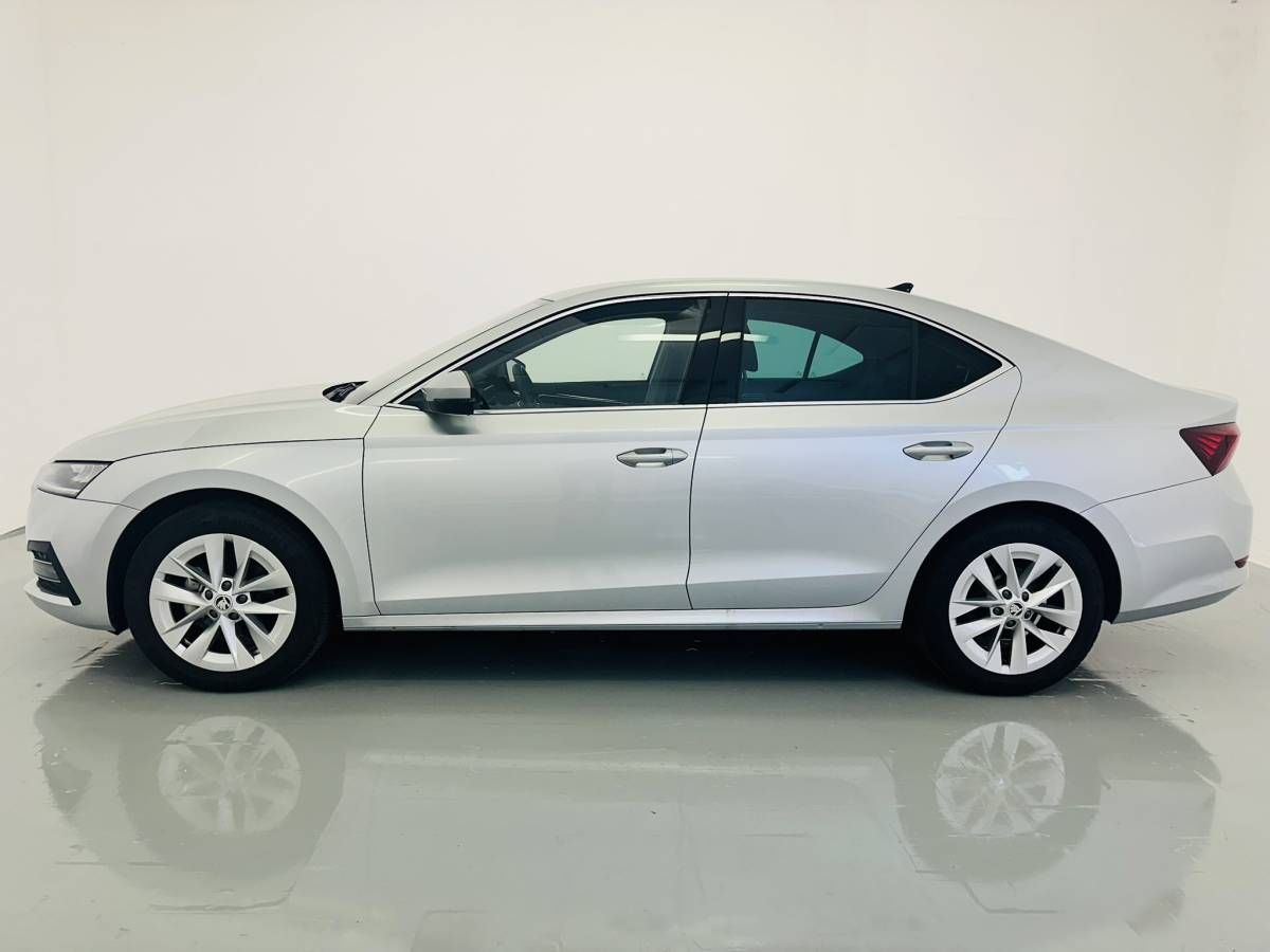 Škoda Octavia, Liftback Style 2.0 TDI 110 kW - fotka 3