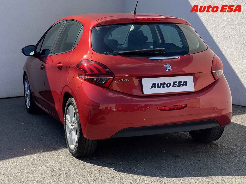 Peugeot 208, 1.2 - fotka 6