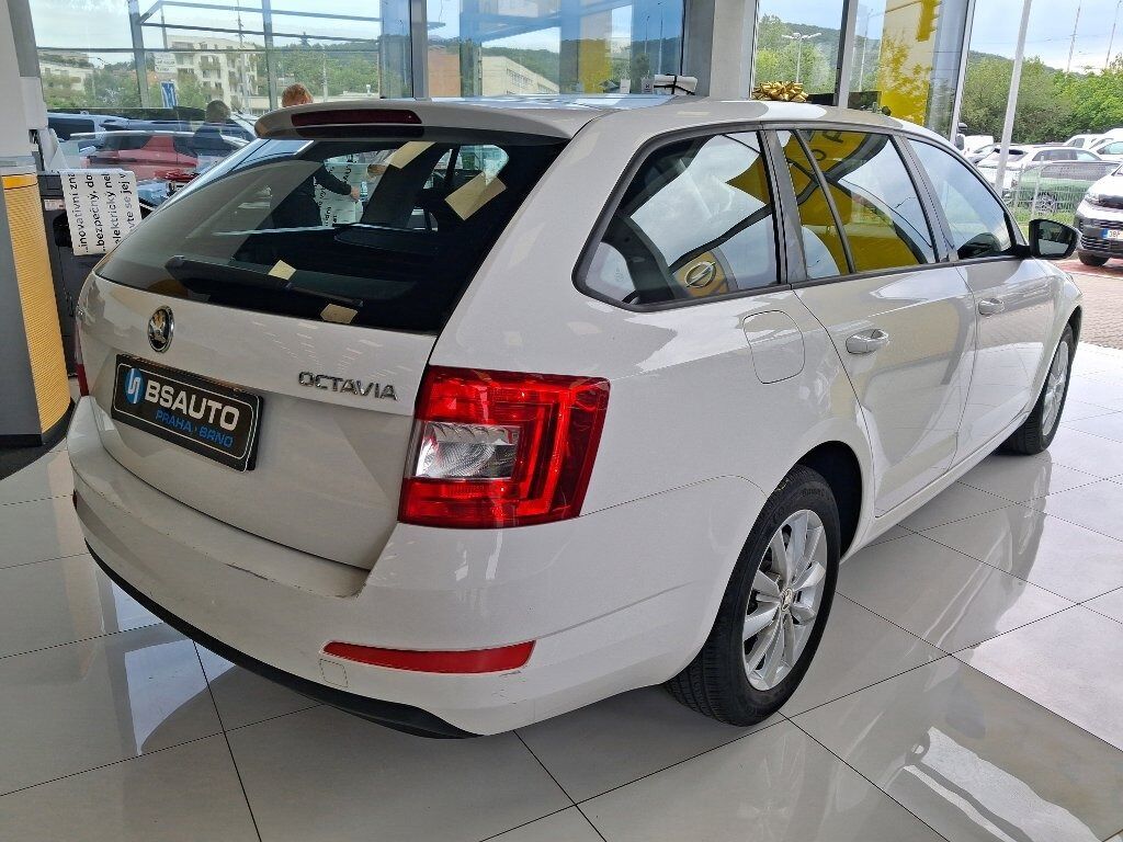 Škoda Octavia, 1.6TDI 66kW 2015 - fotka 4