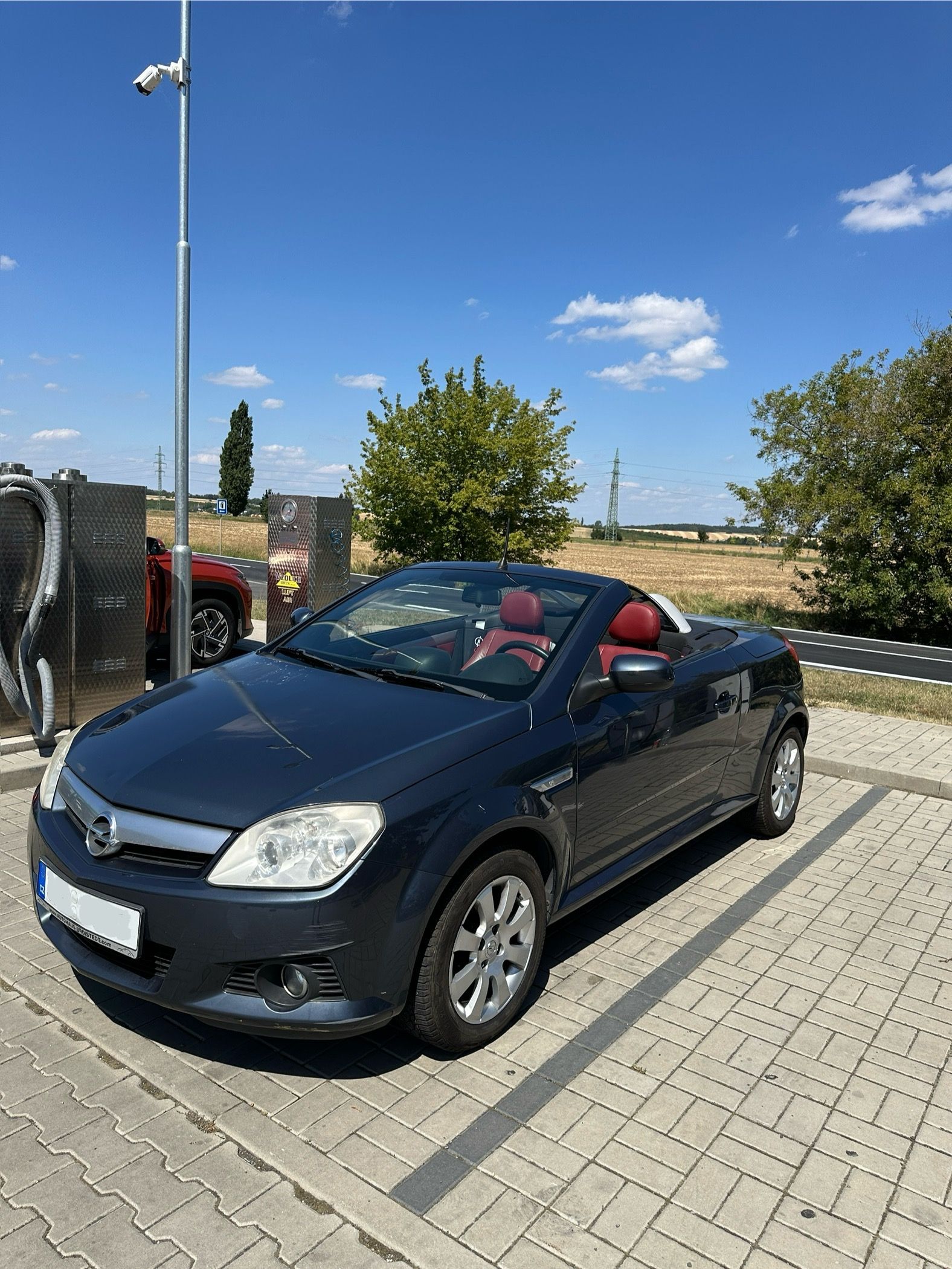 Opel Tigra, 1.4 - fotka 2